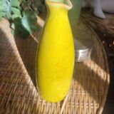 Vase soliflore en terre cuite émaillée vert anis