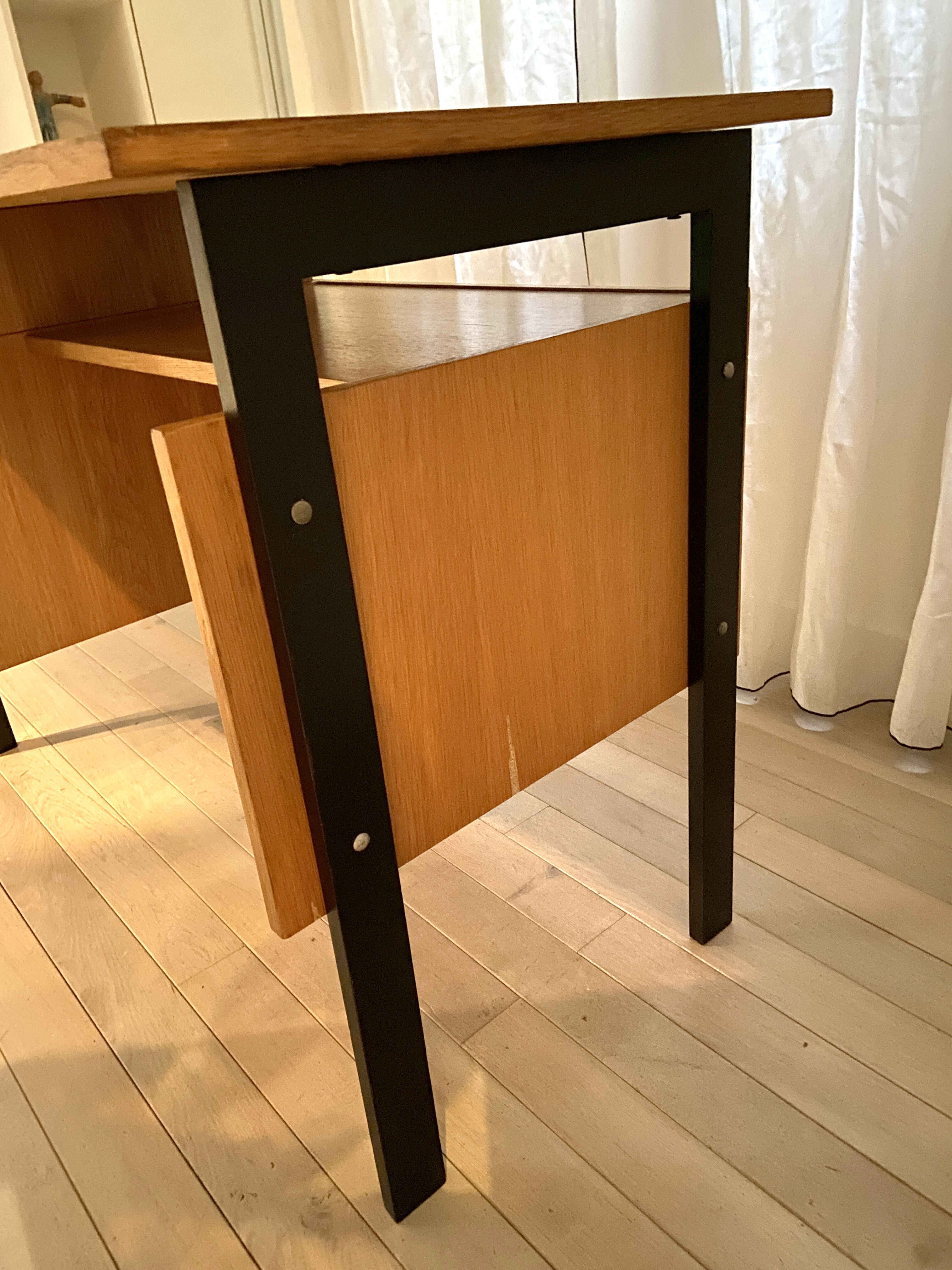 Modernist office of the 50s/60s