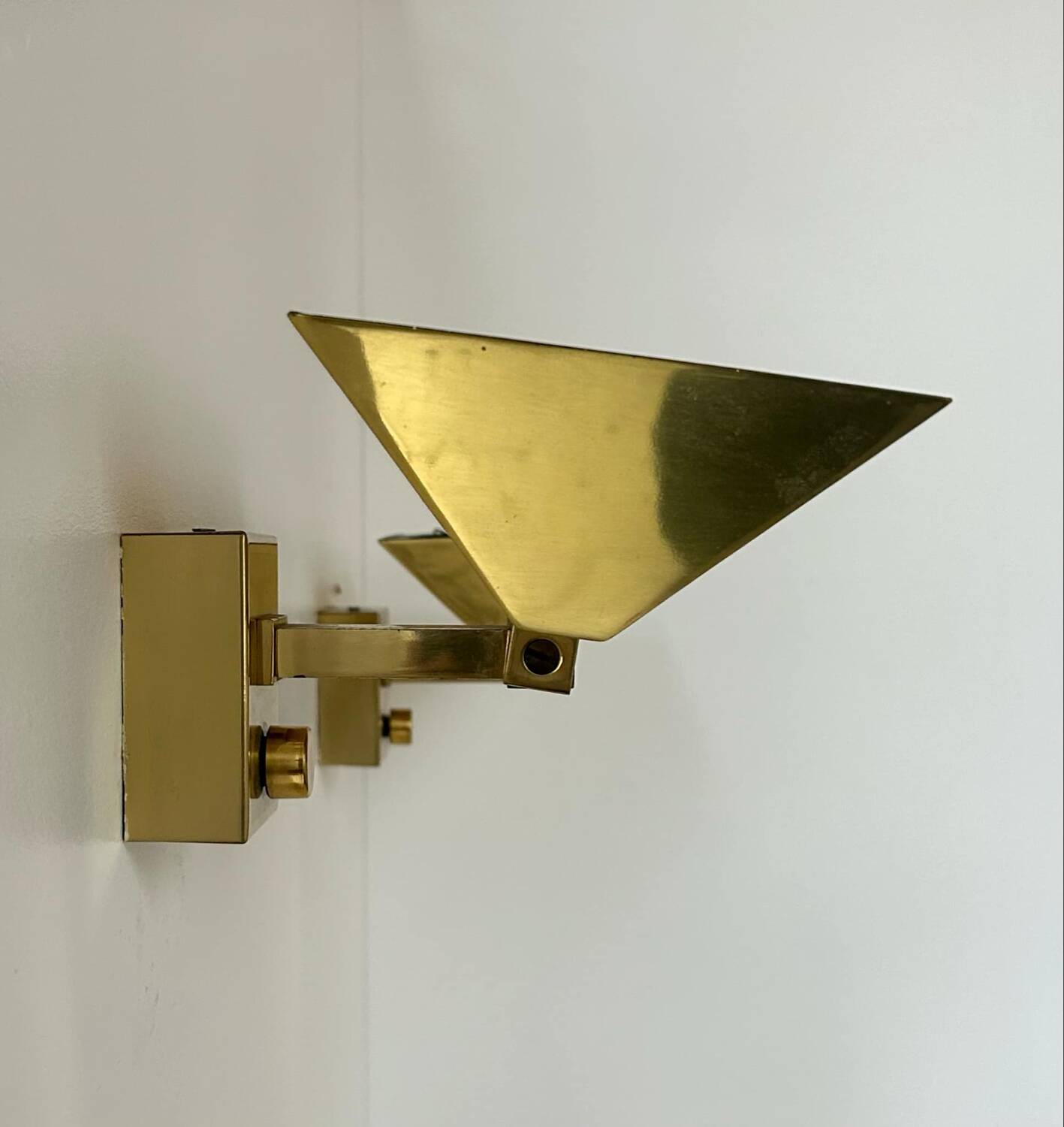 Pair of vintage wall lights, brass, Italy 1970