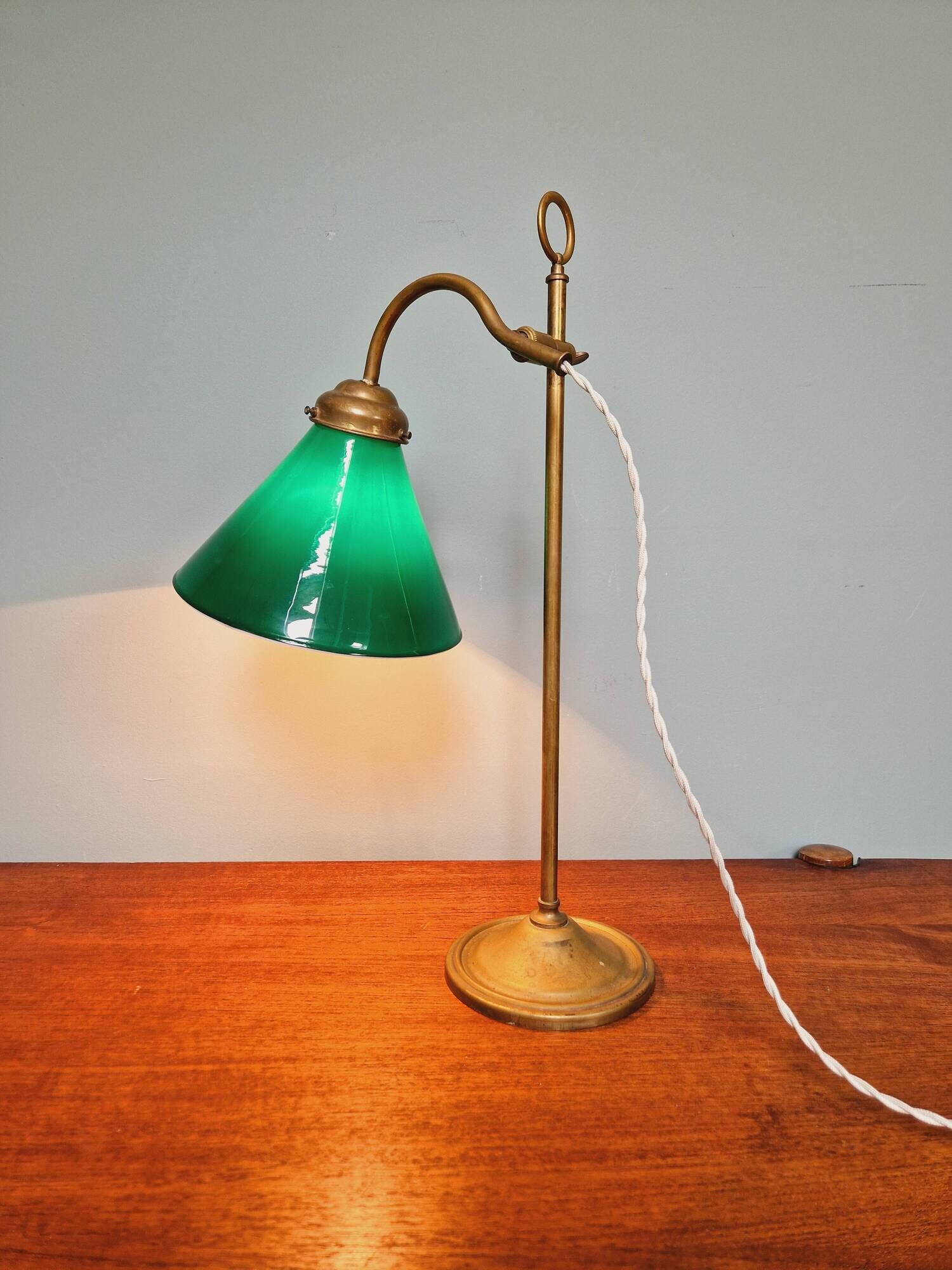Art Deco desk lamp in brass and conical green opaline, 1920s-30s
