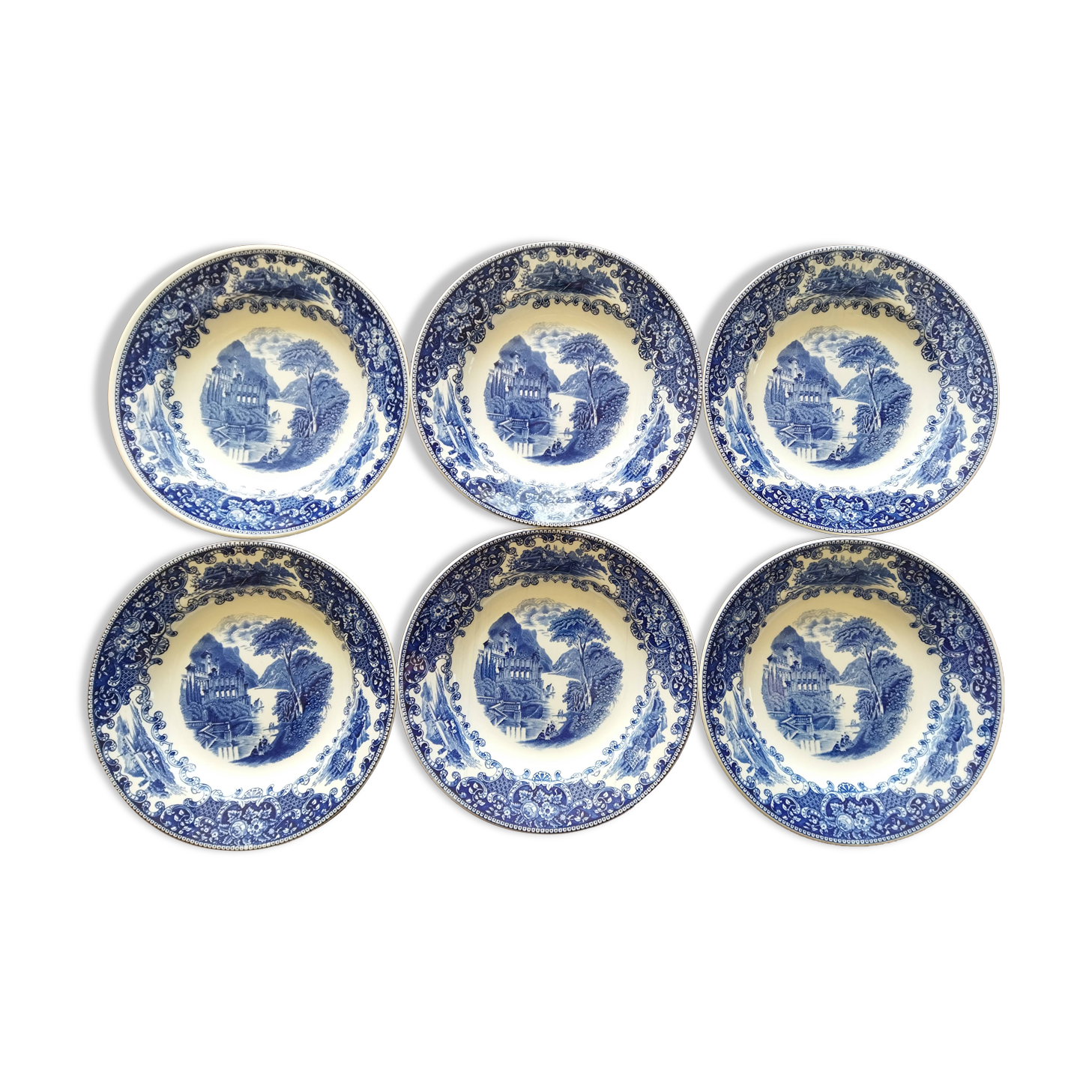 Royal Sphinx Maestricht P. Regout "Cambridge Old England" blue & white soup plates