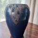 Vase bleu avec inclusion