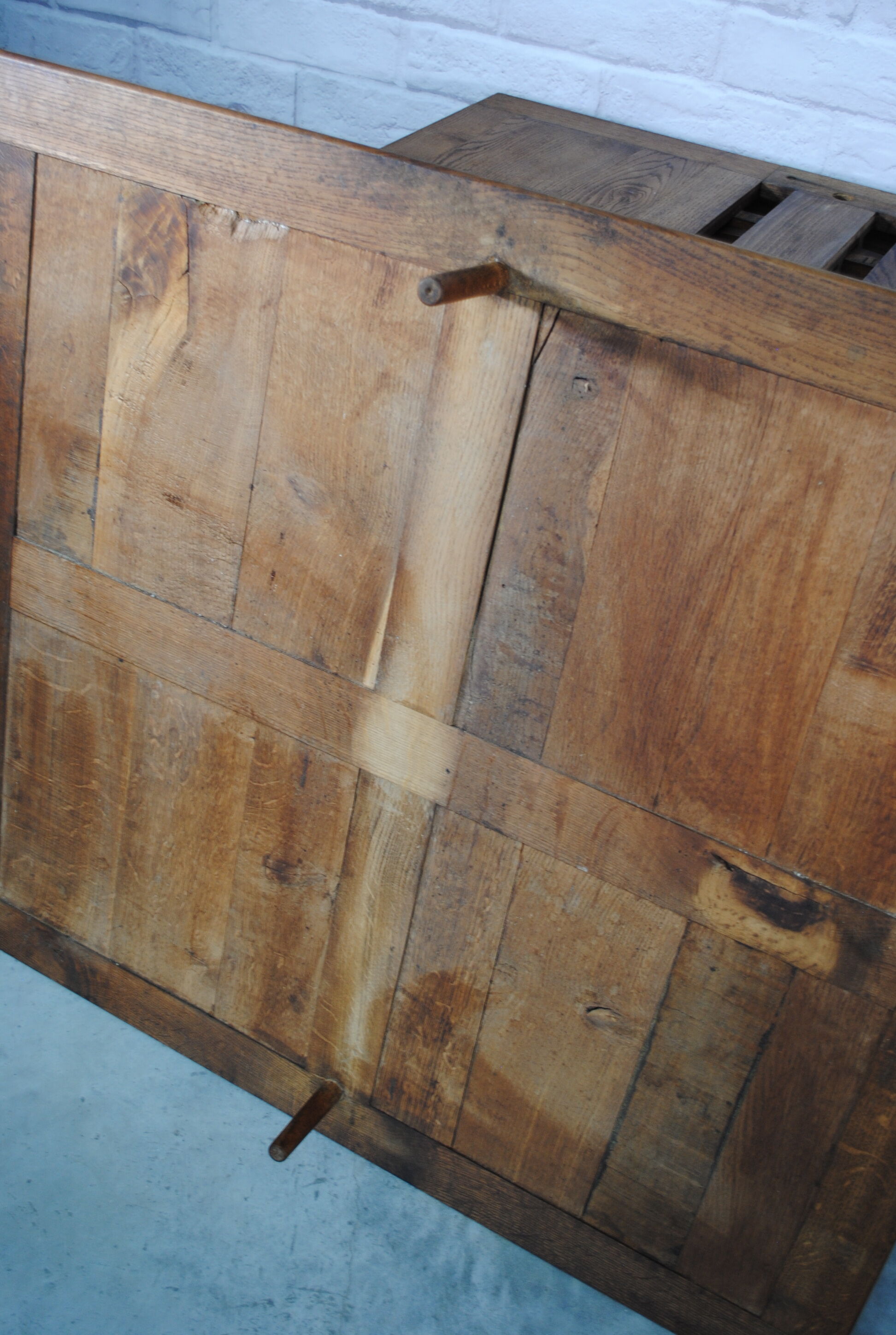 Expandable table 1950