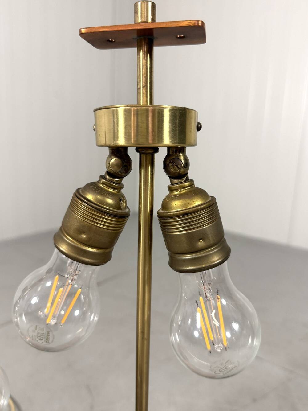 Ensemble de 2 grandes bases de lampes de table des années 1960.
