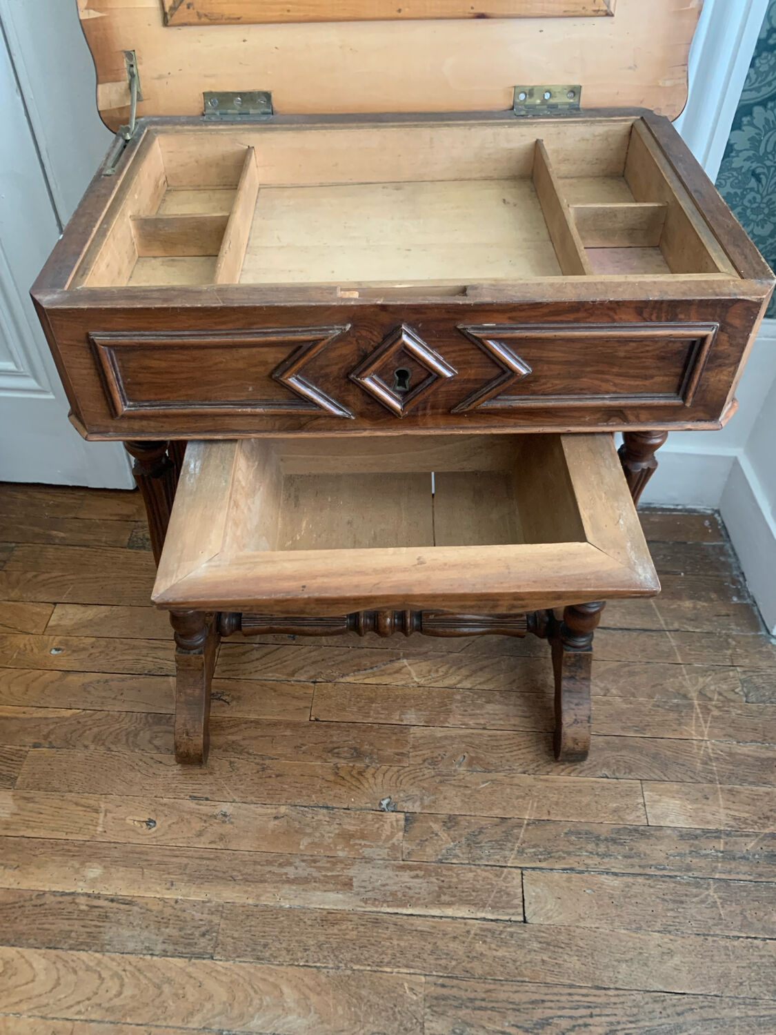 Table travailleuse