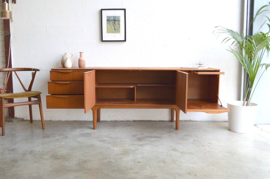 Enfilade by McIntosh – Dunvegan * 201.5 cm