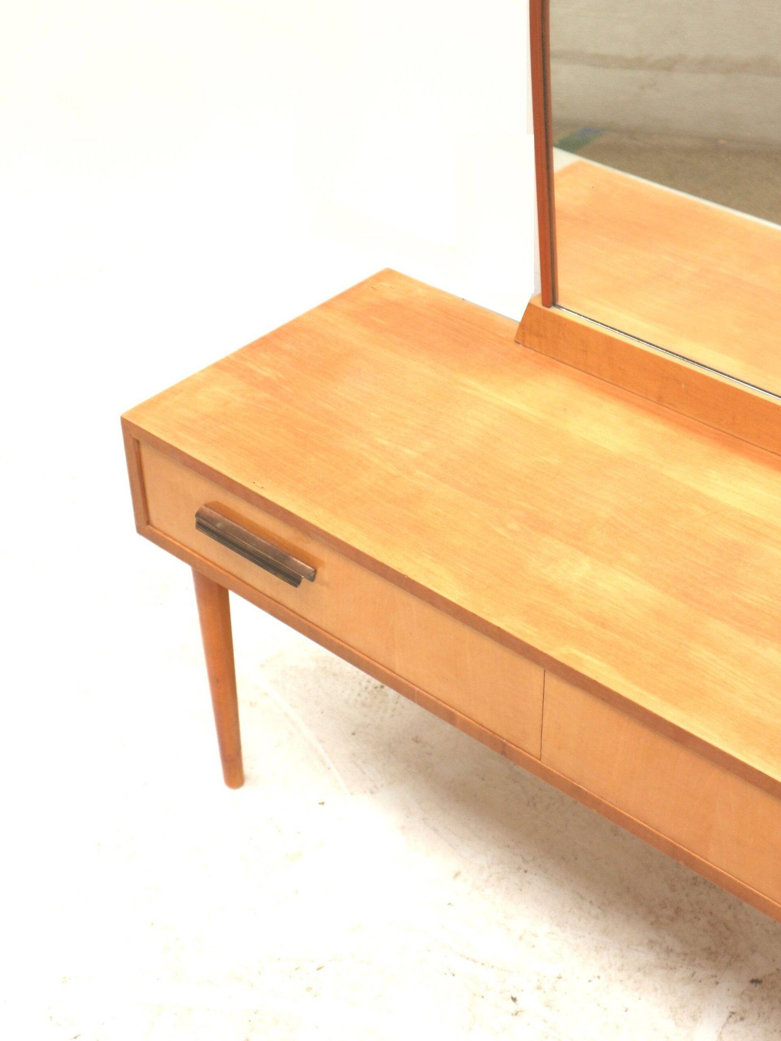 Coiffeuse avec miroir, années 1970