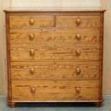 Large Victorian chest of drawers in solid pine from around 1880.