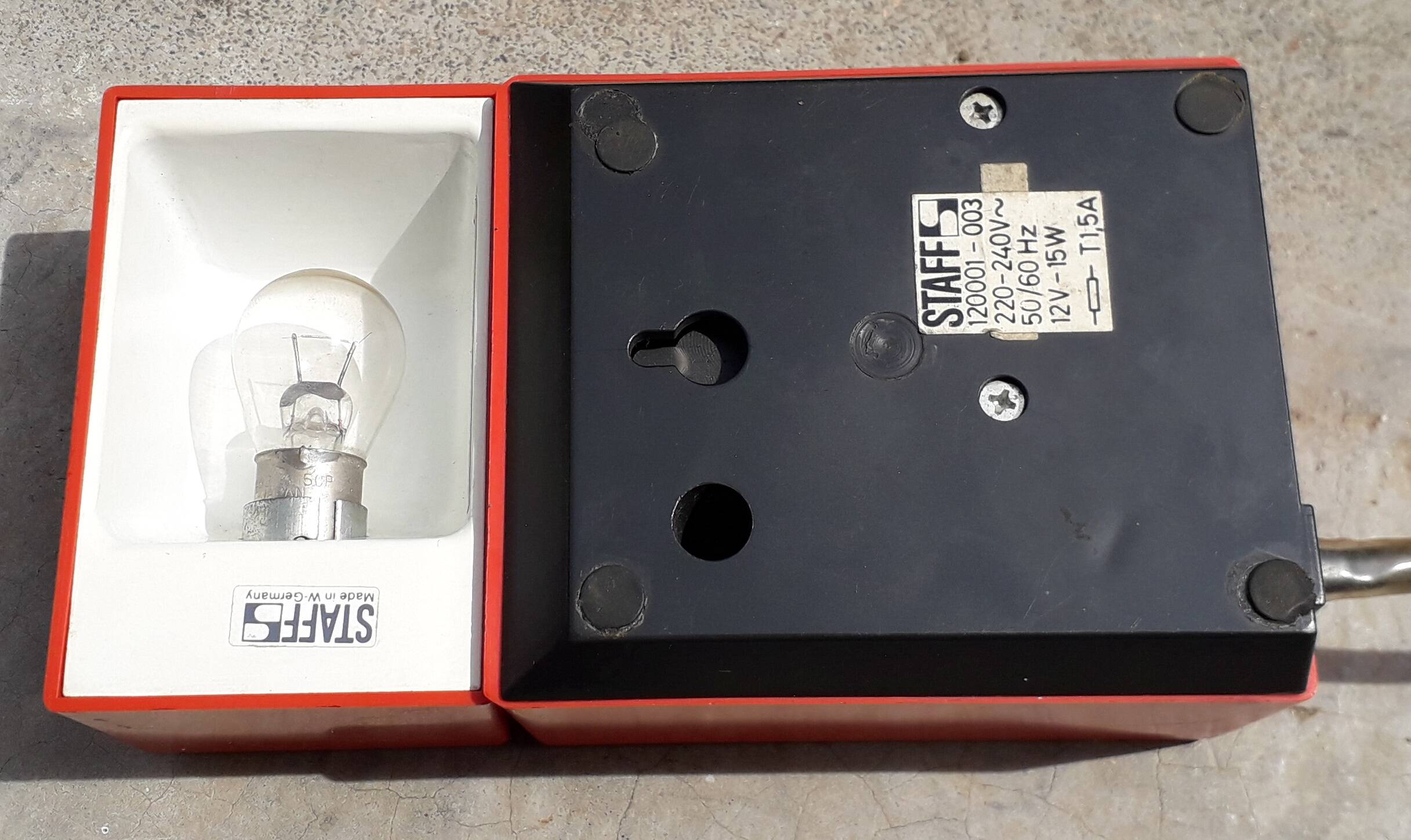 Lampe ou applique télescopique rouge