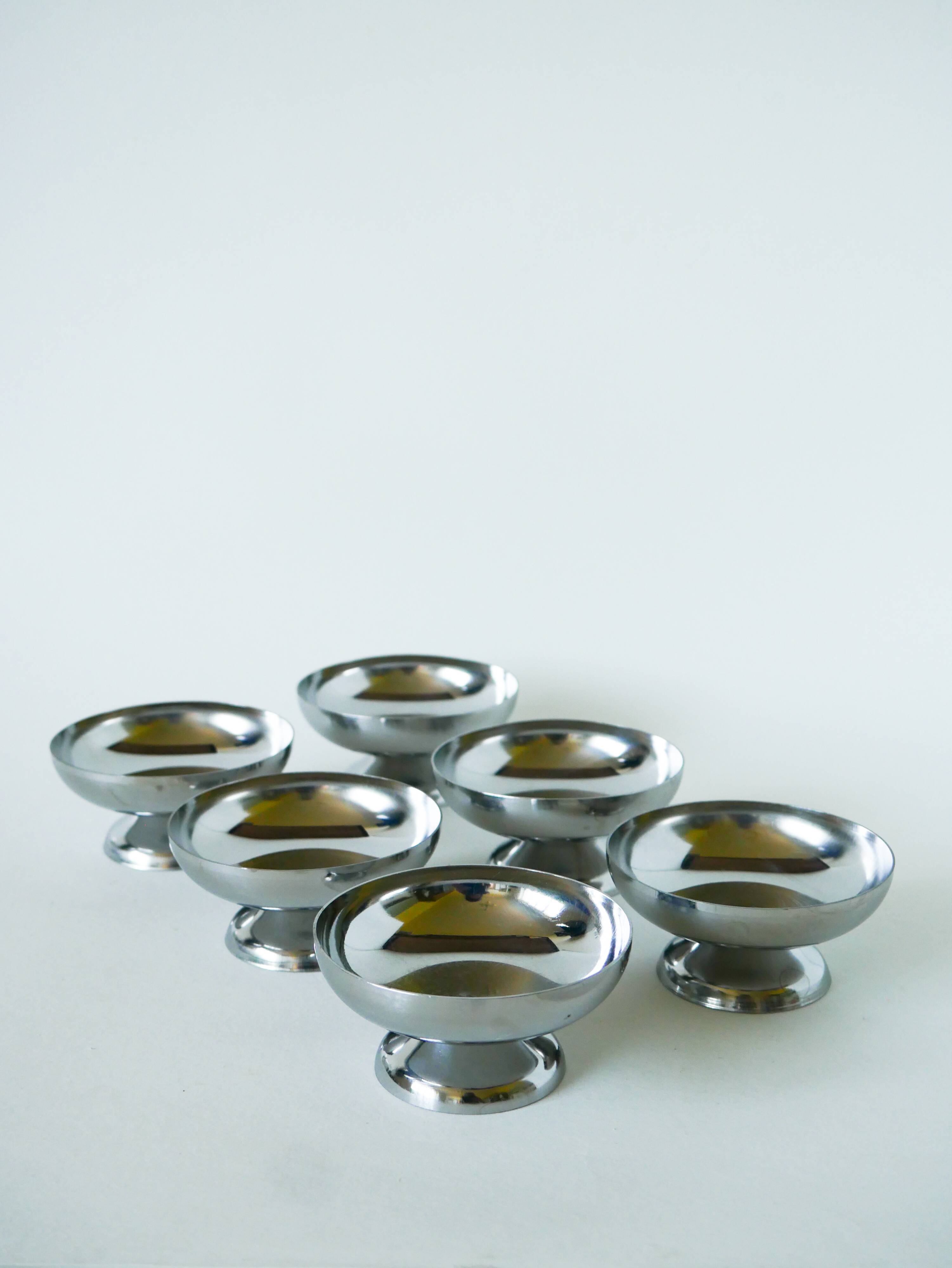 Set of 6 stainless steel ice cream bowls, wide base, Design, 1970 - 4.2 x 9 cm