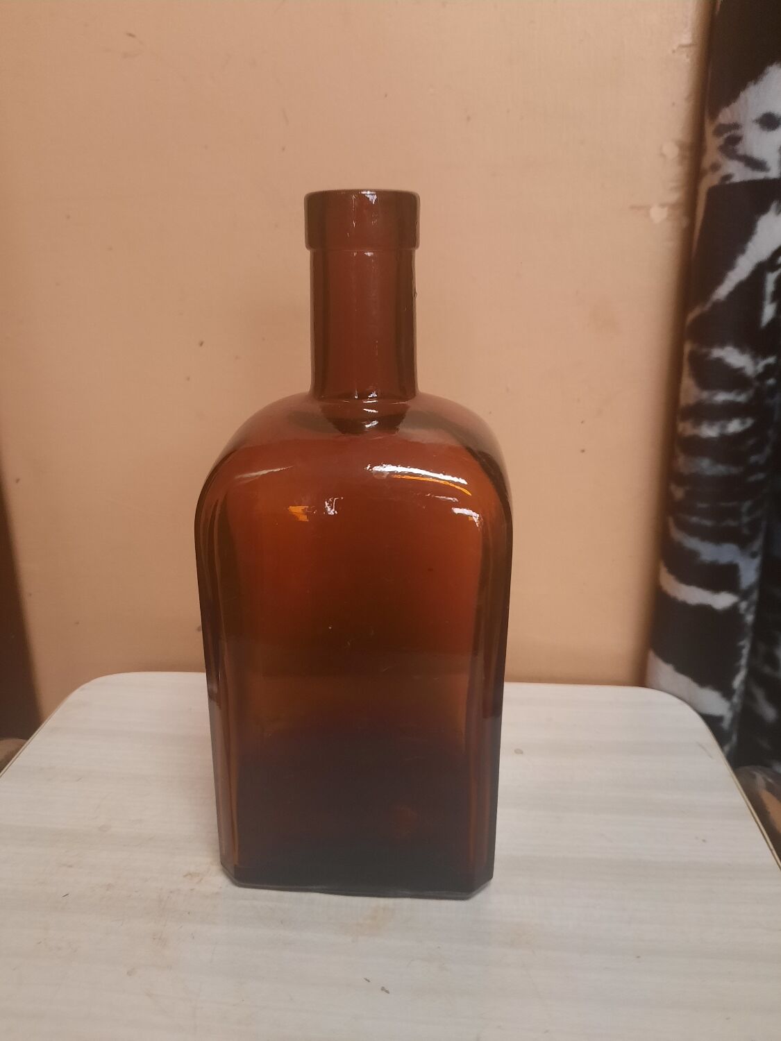 Amber glass bottle