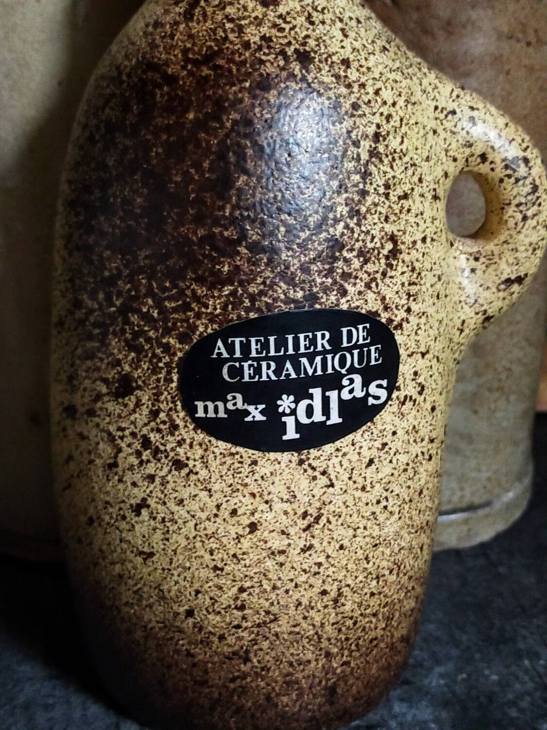 Single-flower vase, ceramic bottle by Max Idlas