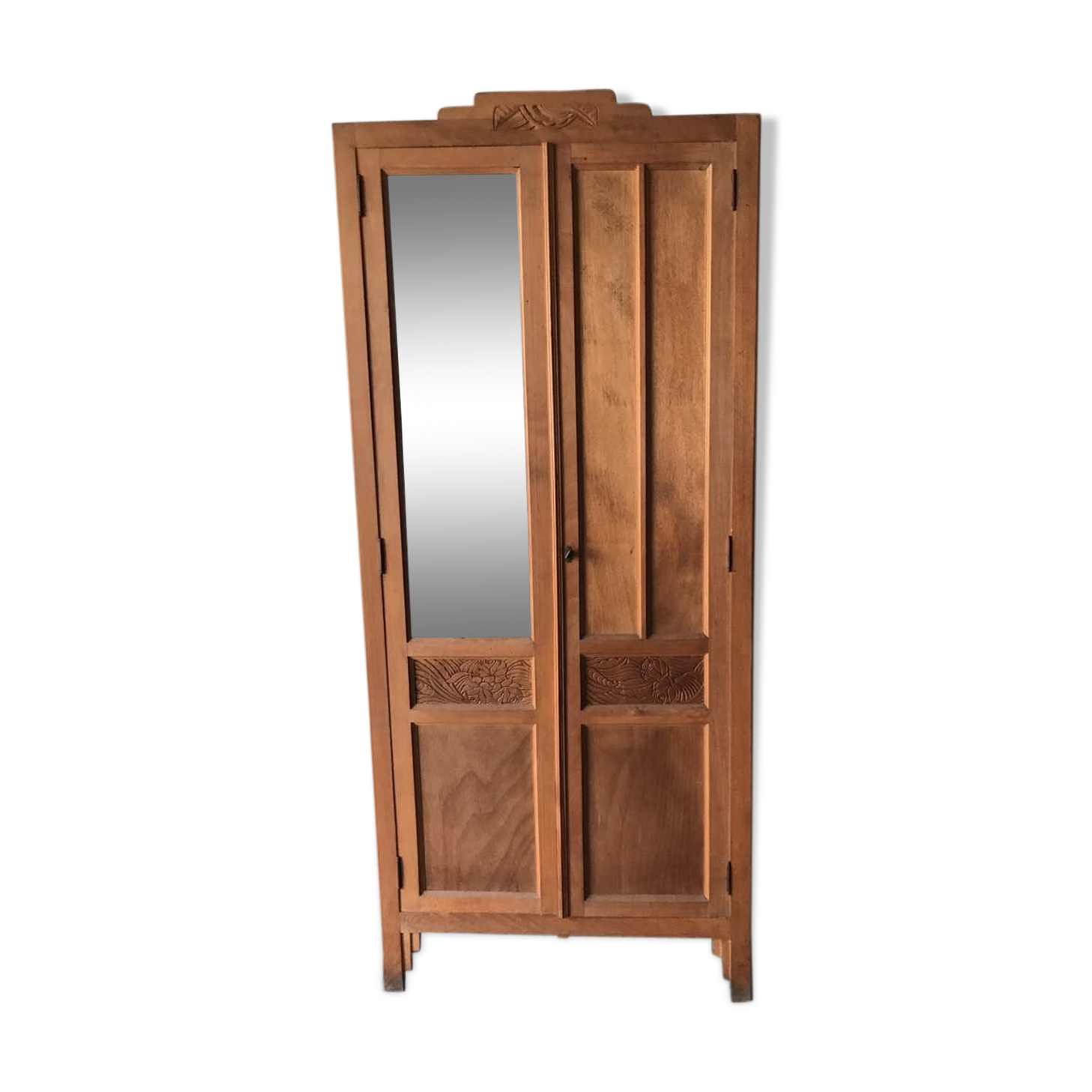Armoire style art déco