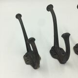Set of 5 cast iron hooks