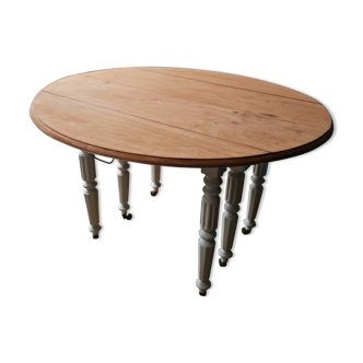 Round table with walnut shutter on wheels raw tray feet chalk