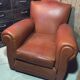 Fauteuil club moustache en cuir marron