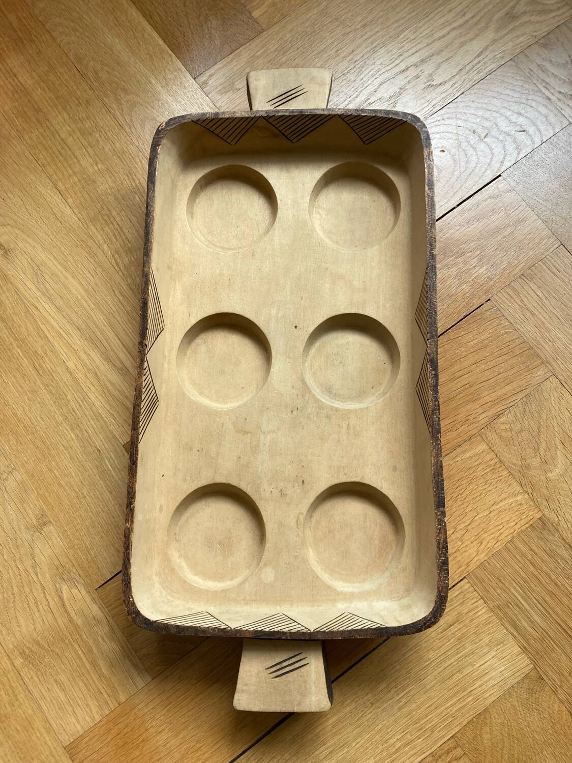 Plateau ethnique en bois