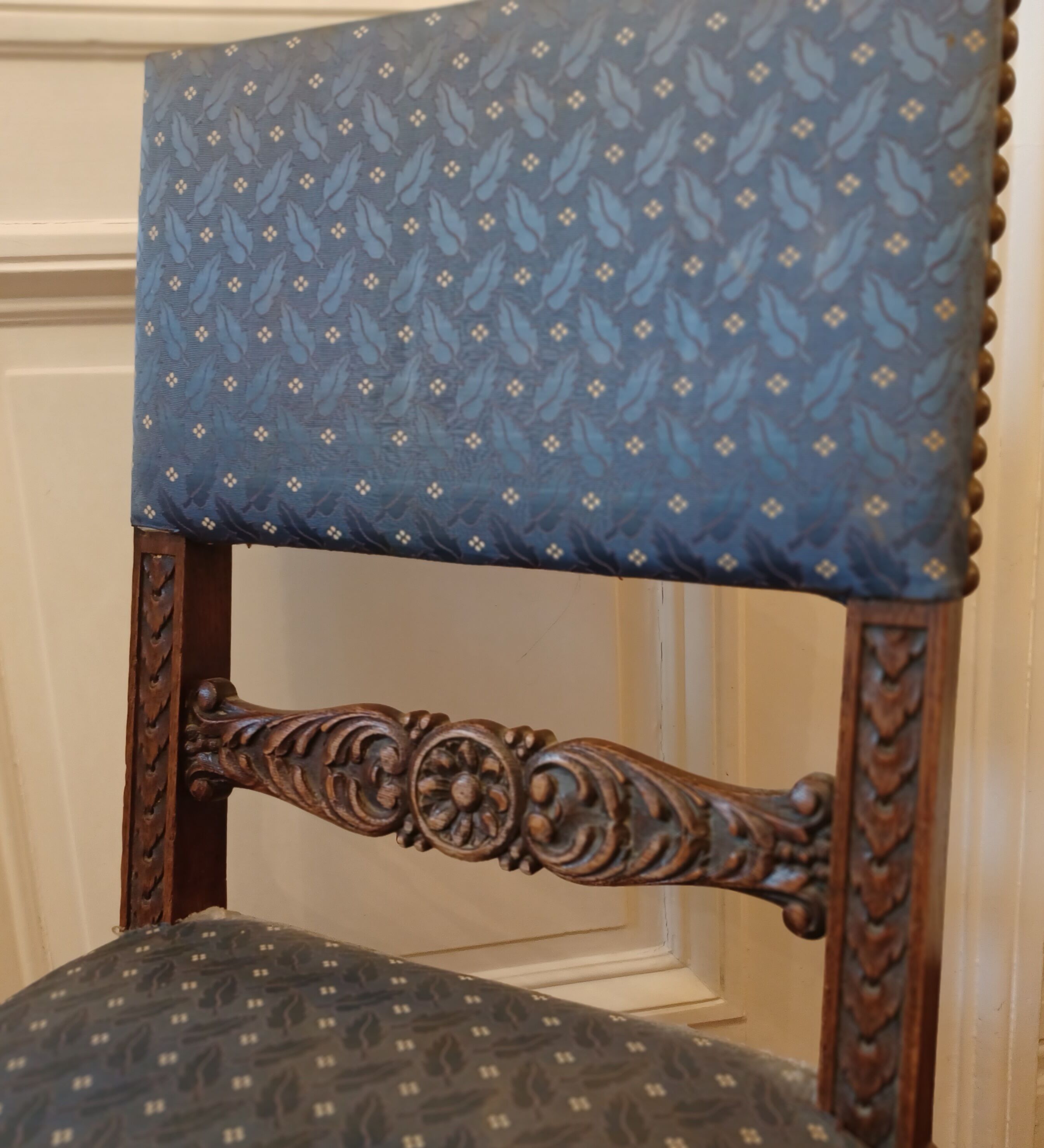 6 carved chairs; Flemish-Spanish