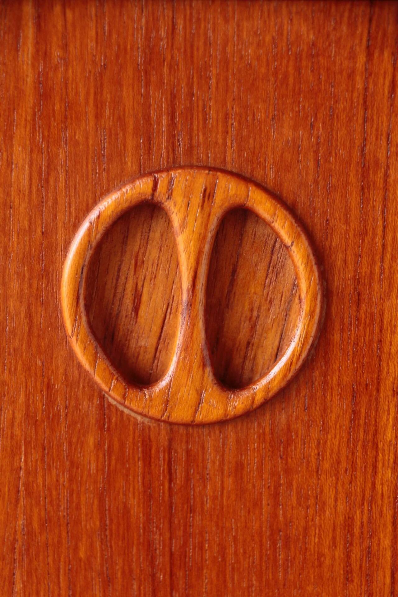 Vintage Scandinavian teak bookshelf – 1960s