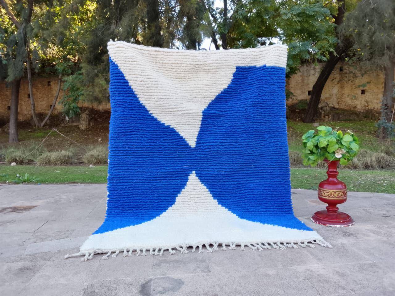 Traditional Moroccan wool rug 3 x 2 m