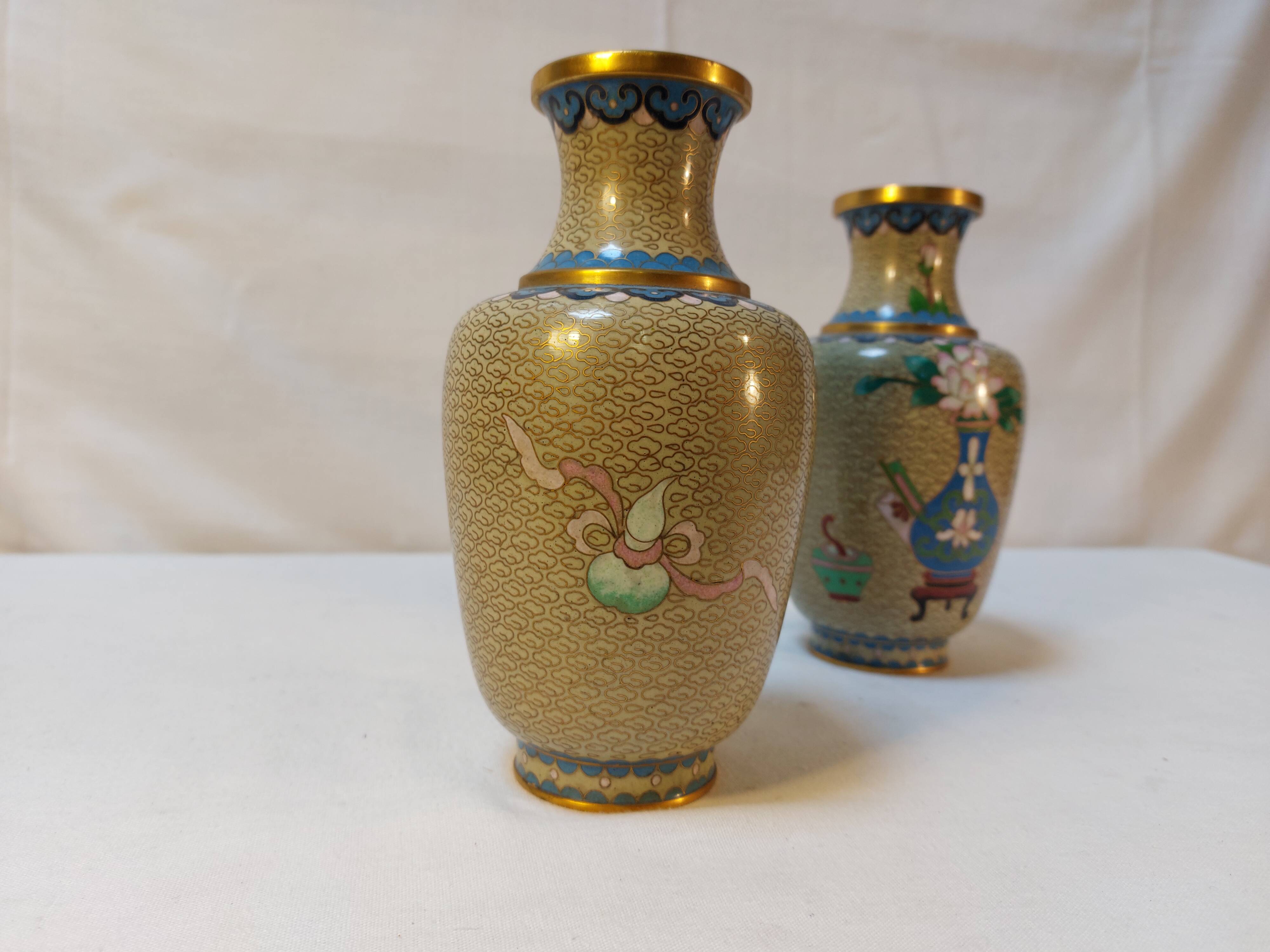 Pair of small cloisonné vases with Japanese polychrome decoration