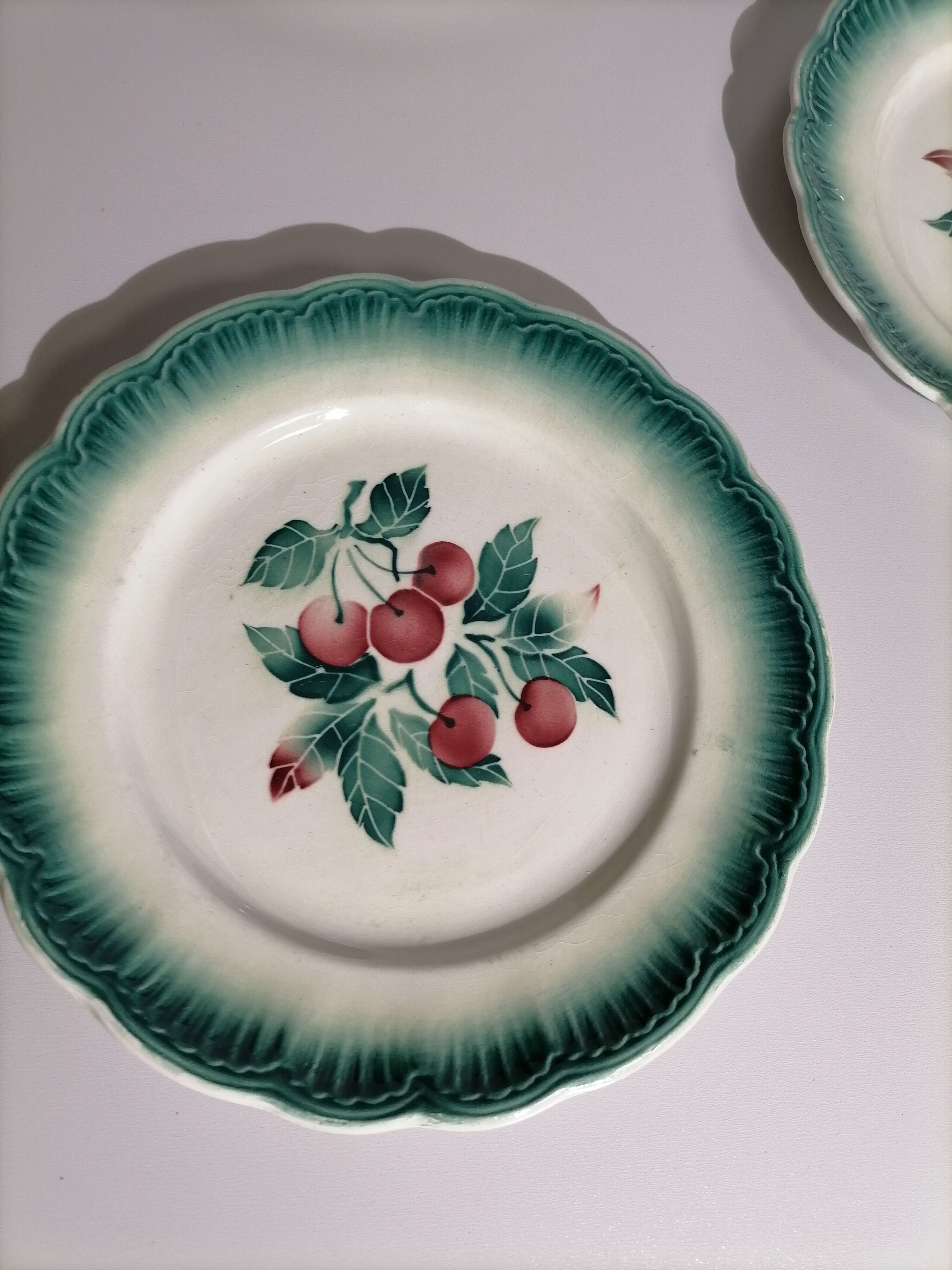 Lot assiettes barbotine