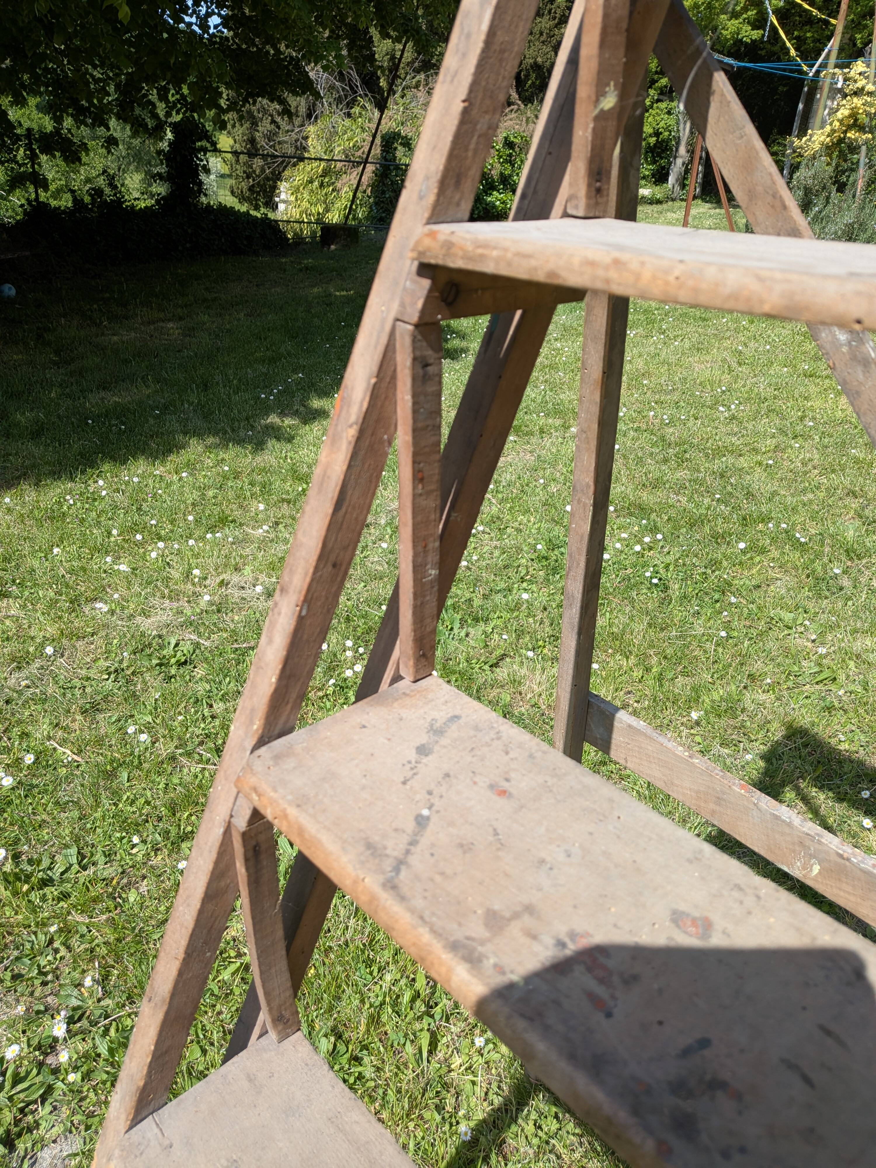 Old 5-step stool