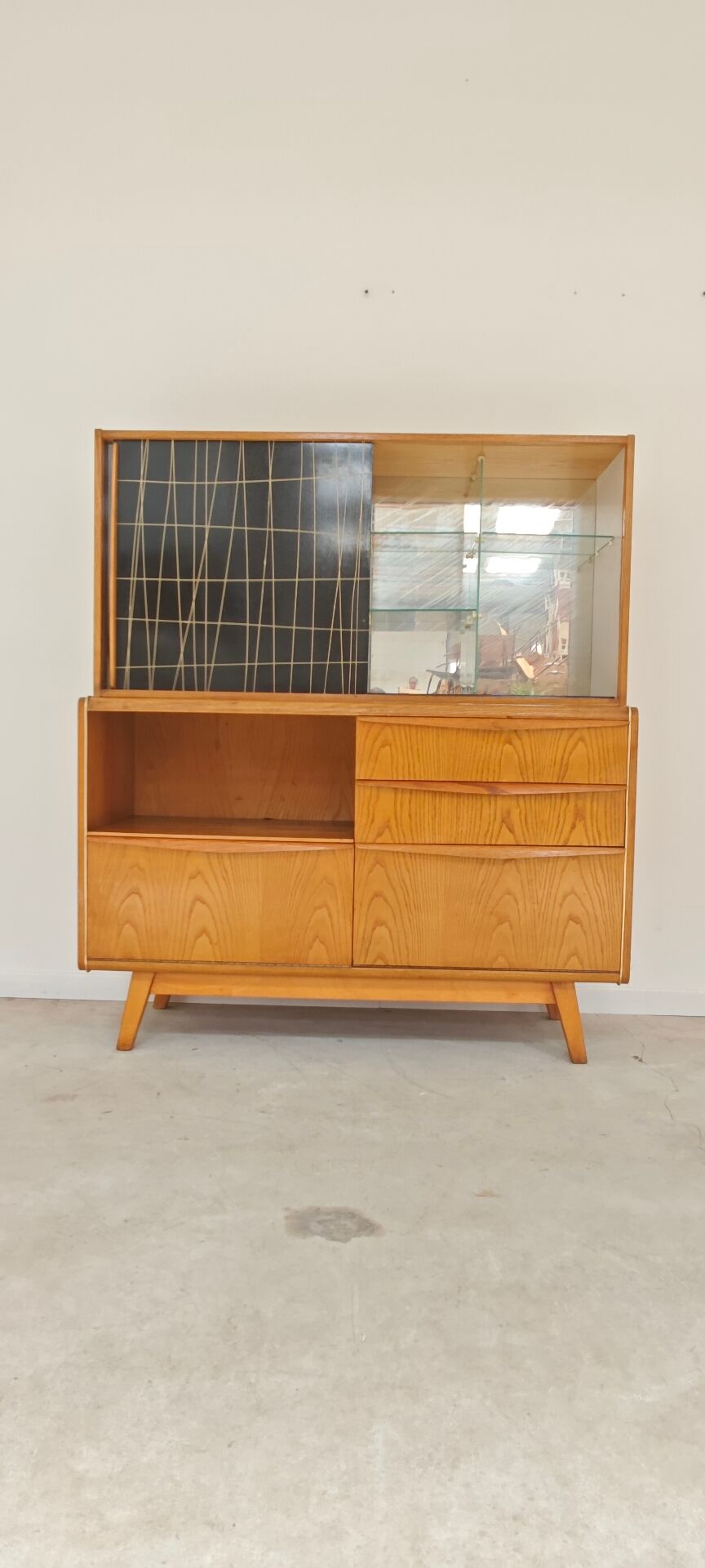 High buffet / Sideboard U 372 / 386 by B Landsman and H Nepozytek 60
