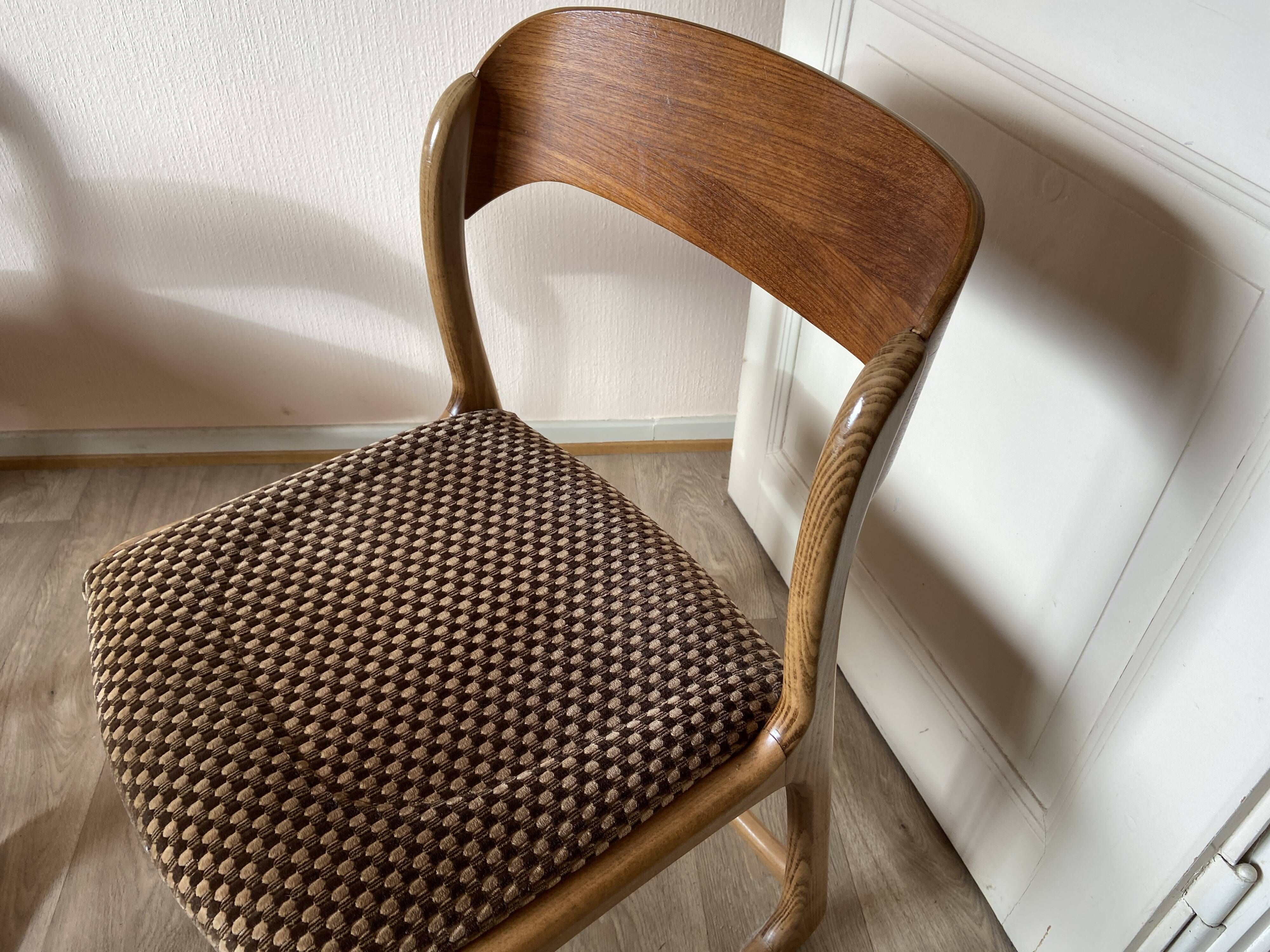 Set of 6 baumann chairs model sled sled circa 1960