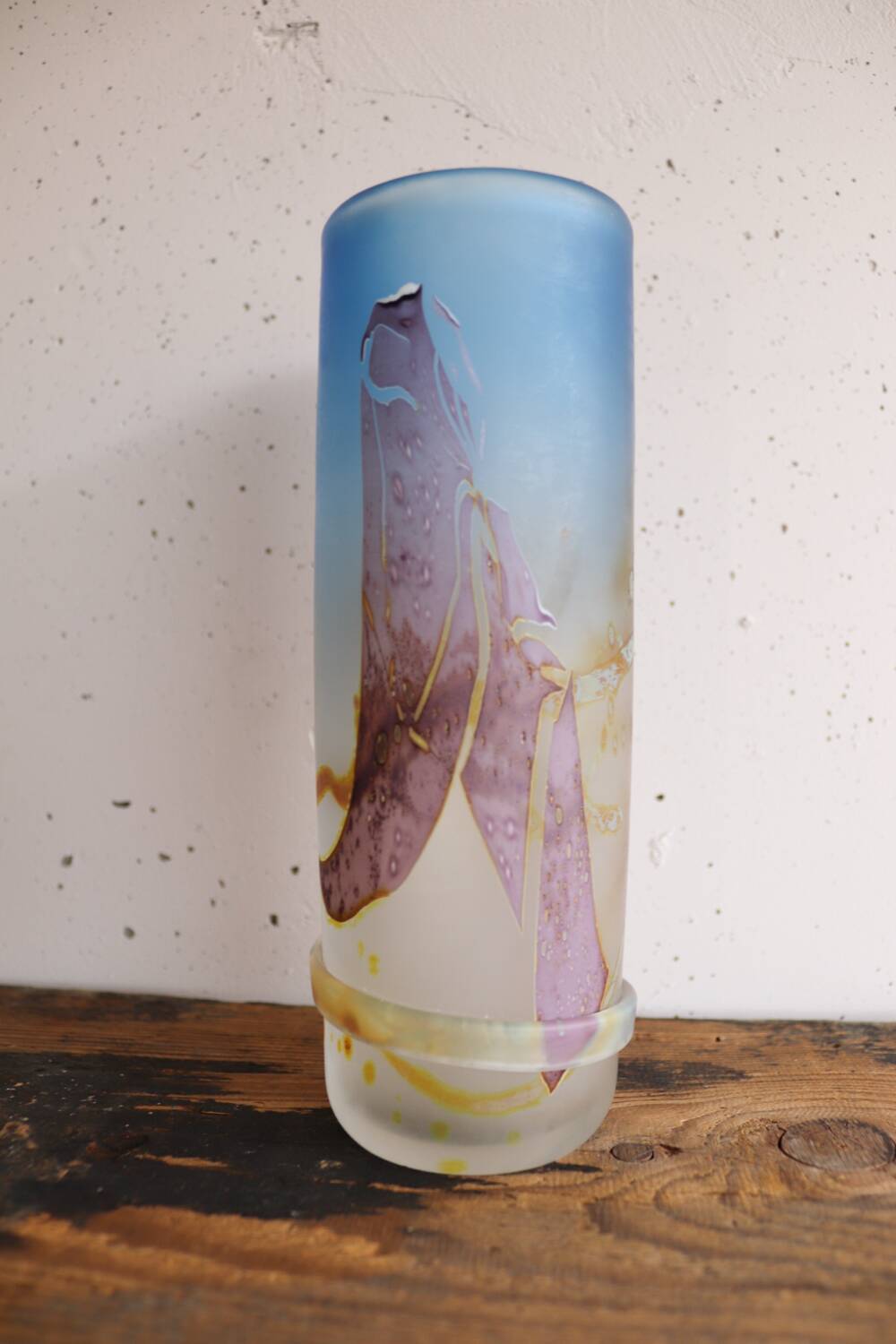 Glass vase signed Louis Le Loup 85