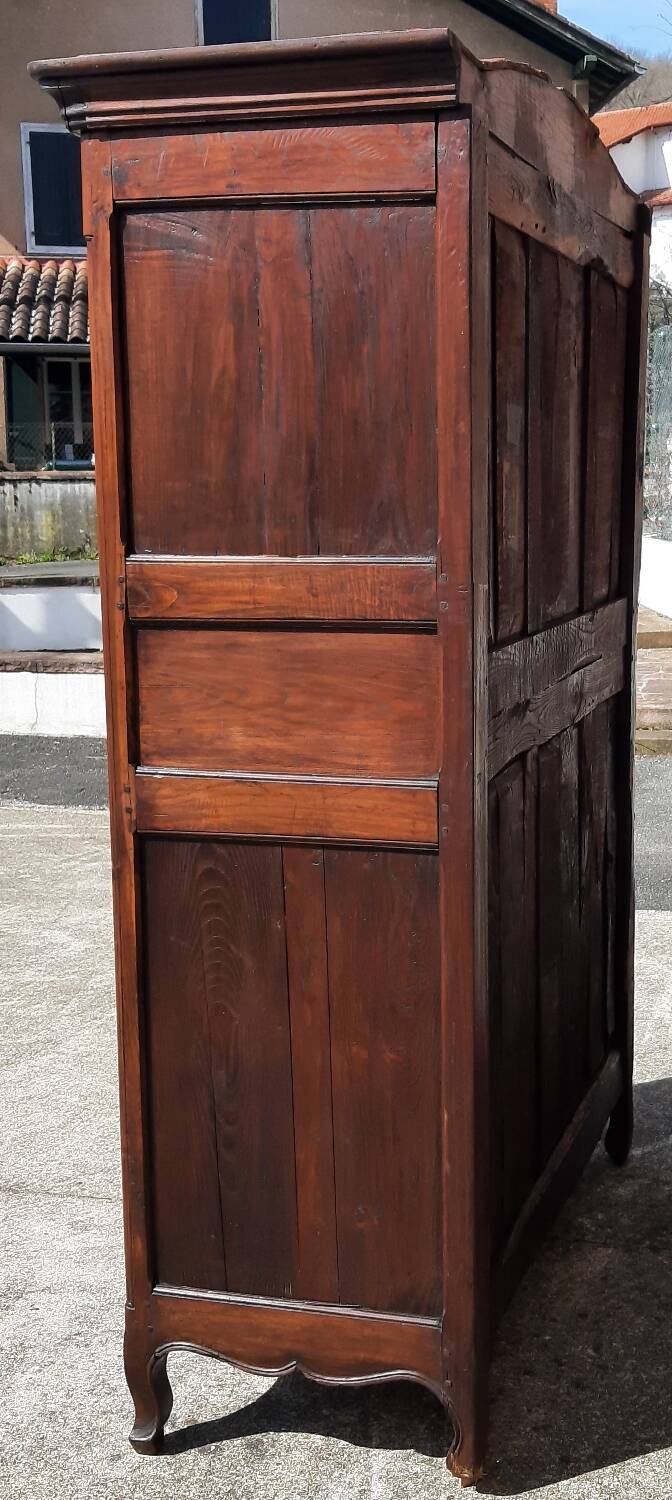 "Gendarme Hat" wardrobe, Louis XV.