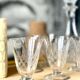 6 verres à vin gravés.