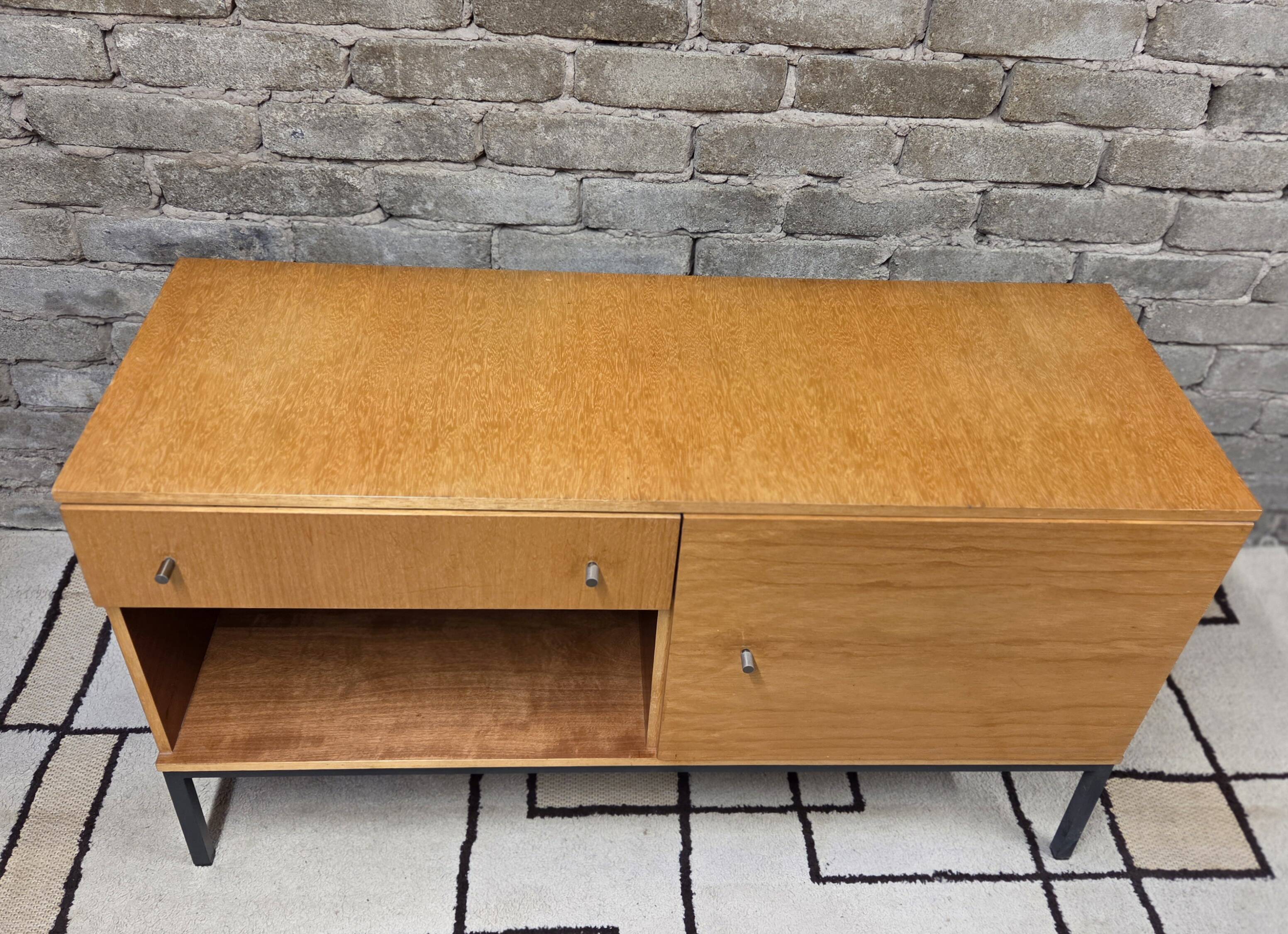 Small vintage sideboard on metal legs – 1960s/70s