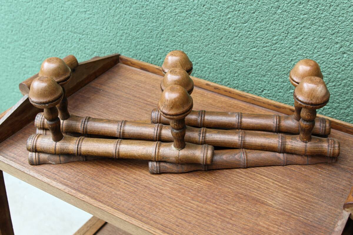 Accordion wall coat rack, bamboo imitation