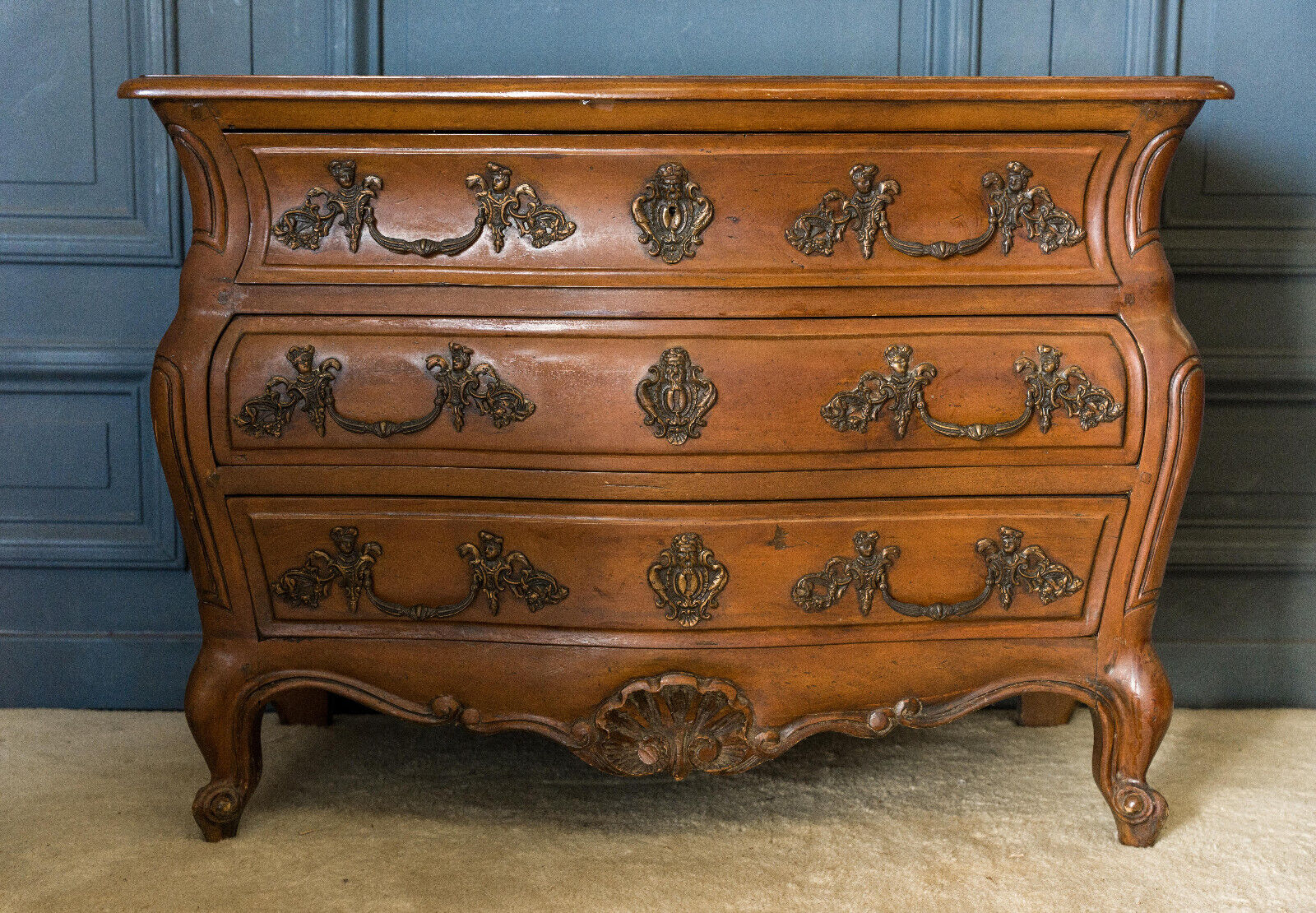 Walnut chest of drawers Louis XV style 3 drawers Bronze handles Mid-twentieth