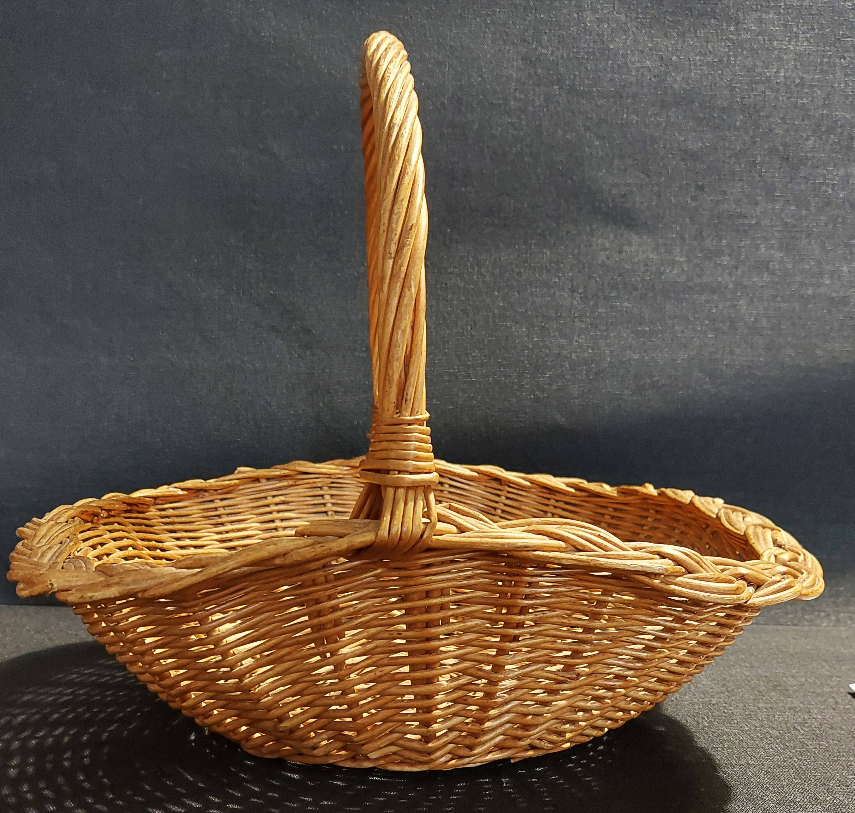 Vintage wicker basket 35 cm