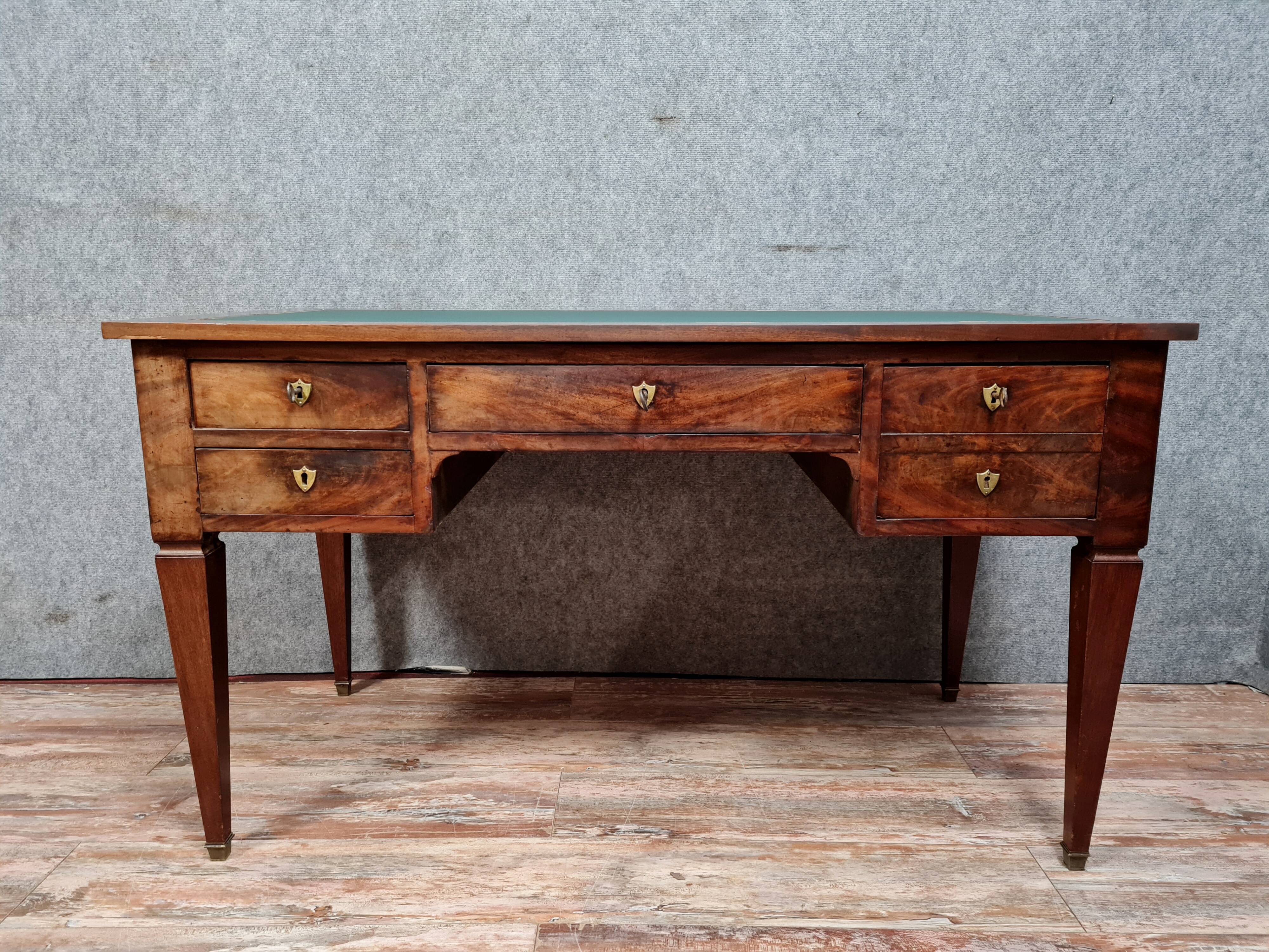 Louis XVI double-sided center office in mahogany around 1850