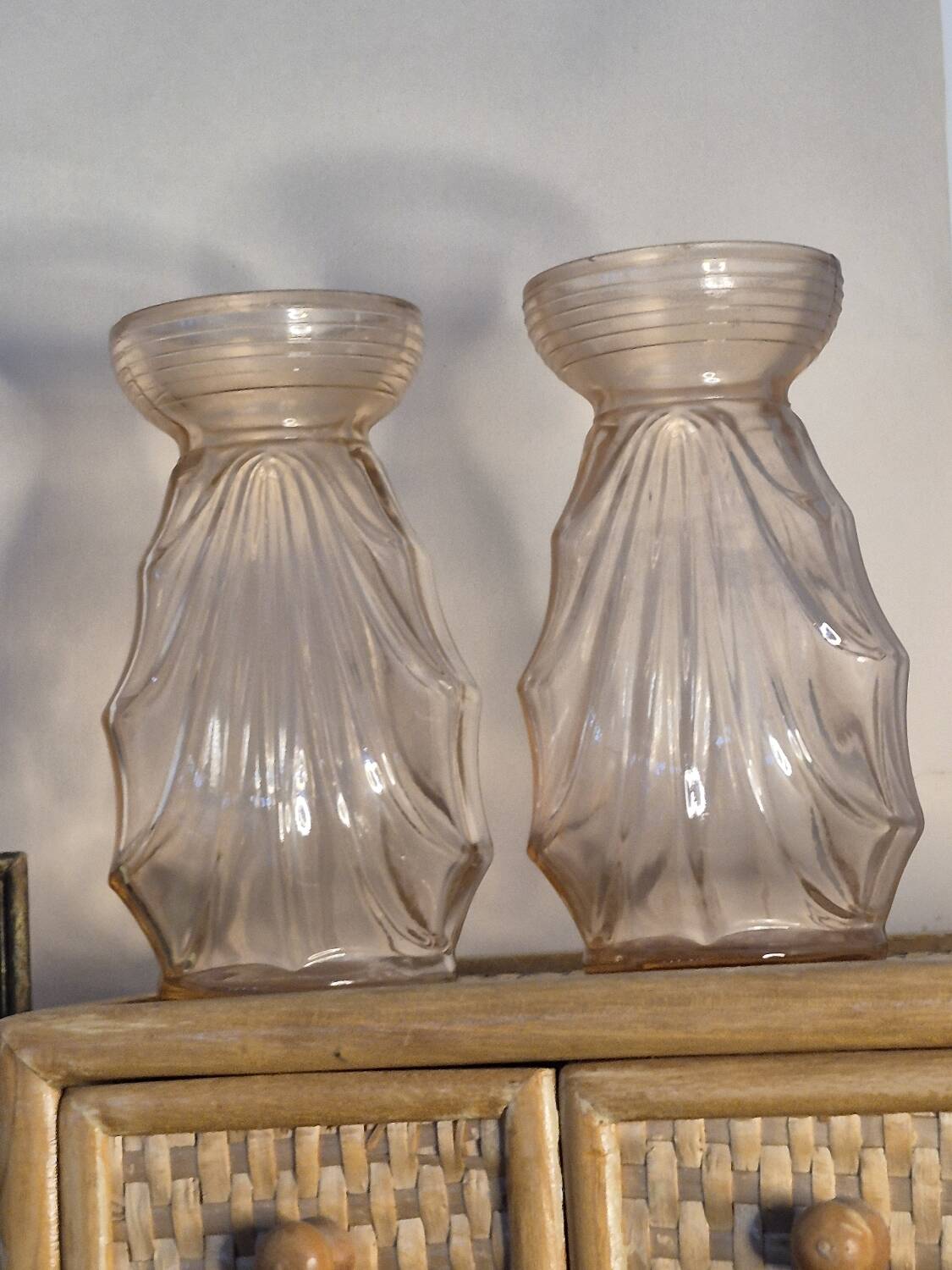 Bulb vases