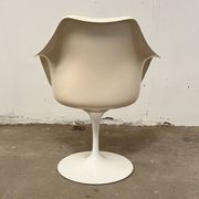 4 Tulip chairs by Eero Saarinen for Knoll