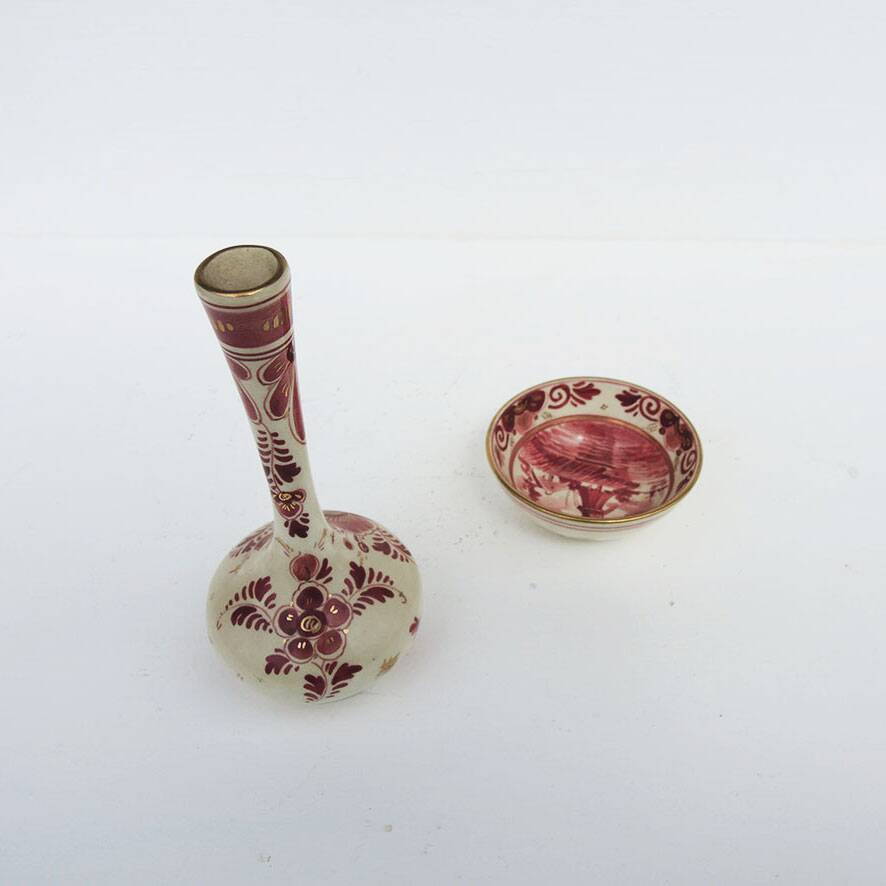 Antique vase & dish in red Delft pottery – Regina