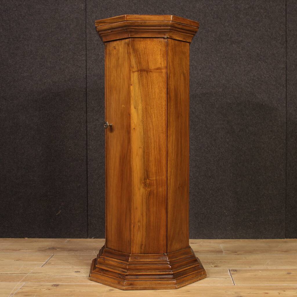 Vintage Italian column from the 70s