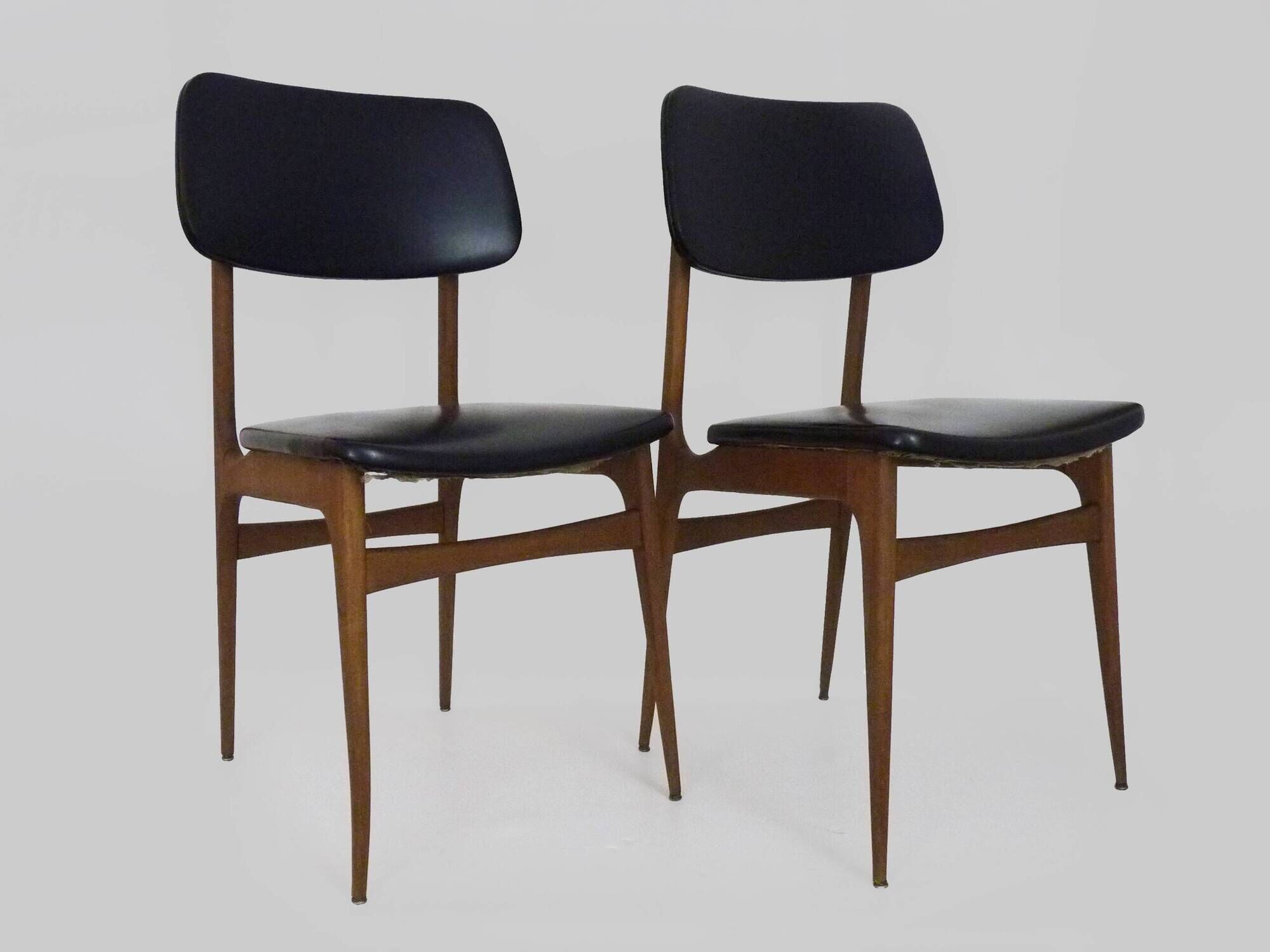 Pair of Scandinavian chairs in beech wood and skai from the 50s