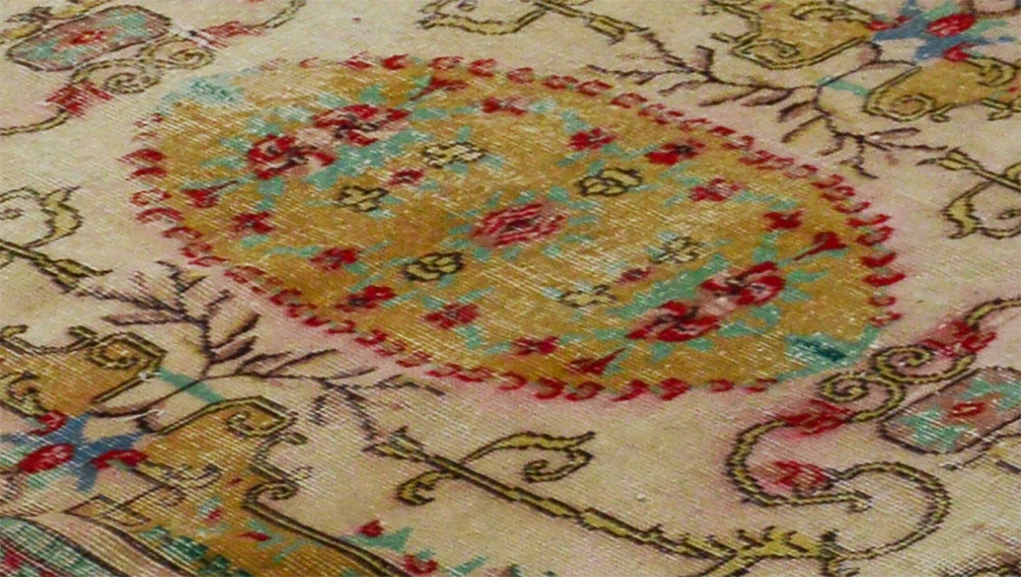 ONE-OF-A-KIND TURKISH HANDWOVEN VINTAGE RUG - RUSTIC VINTAGE CHARM 210X 120