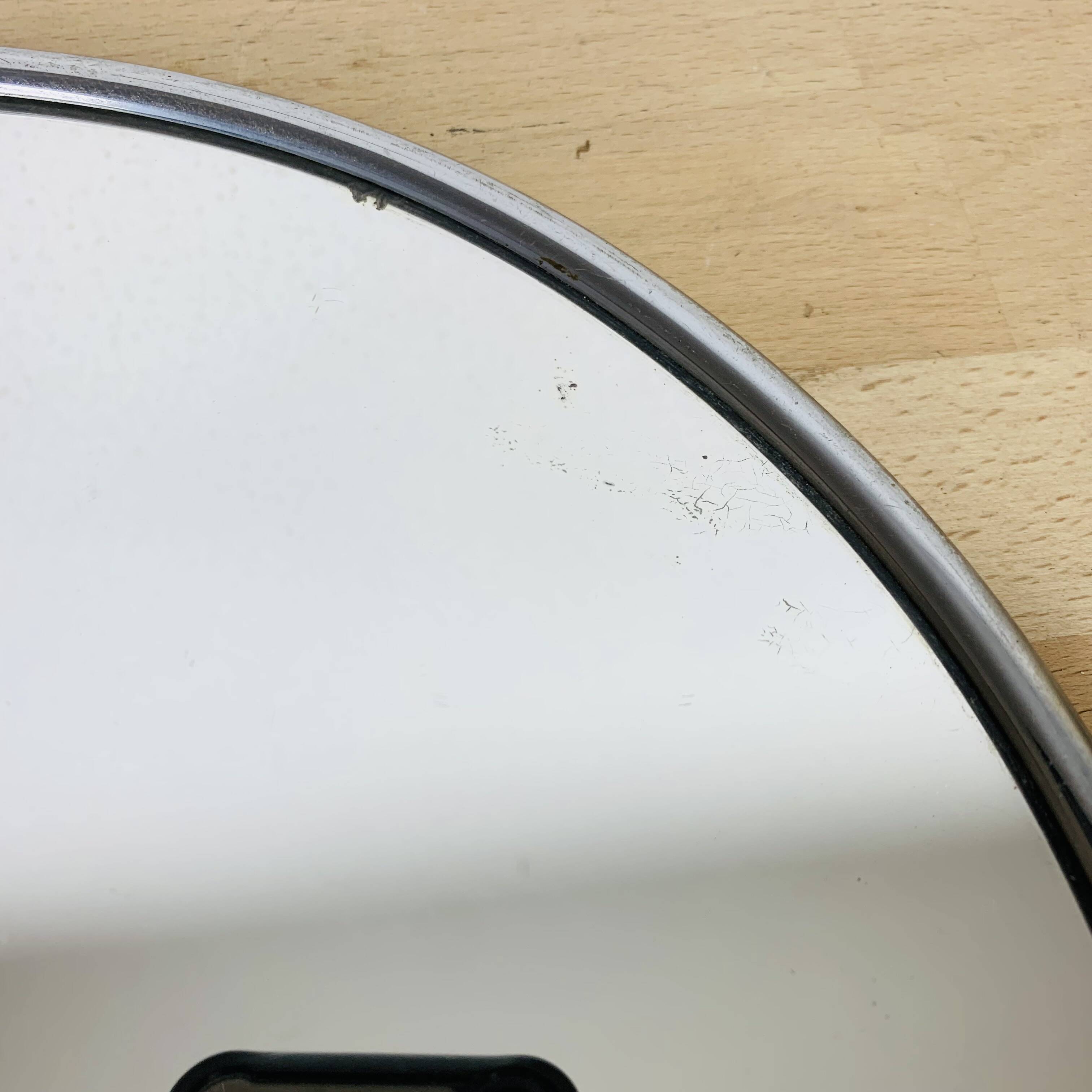 Round mirror plateau from the 1950s.