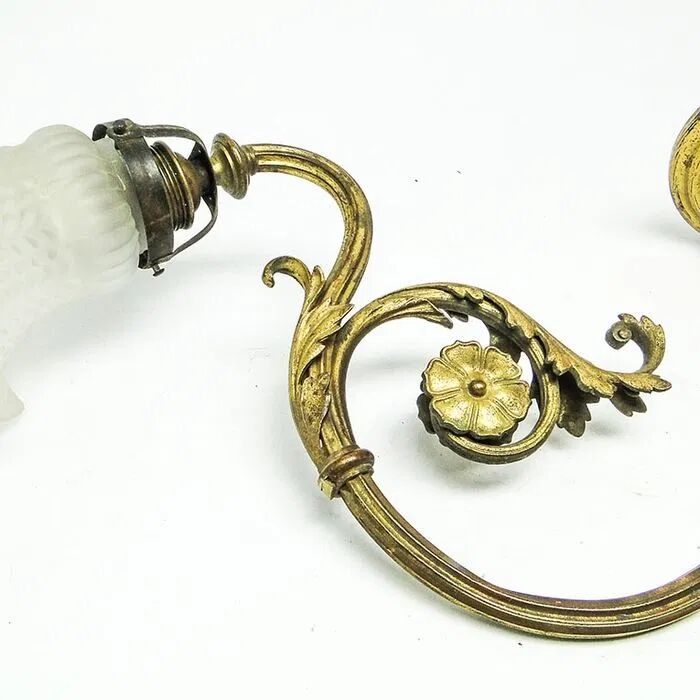 CVW Rococo Large French Wall Sconce Brown
