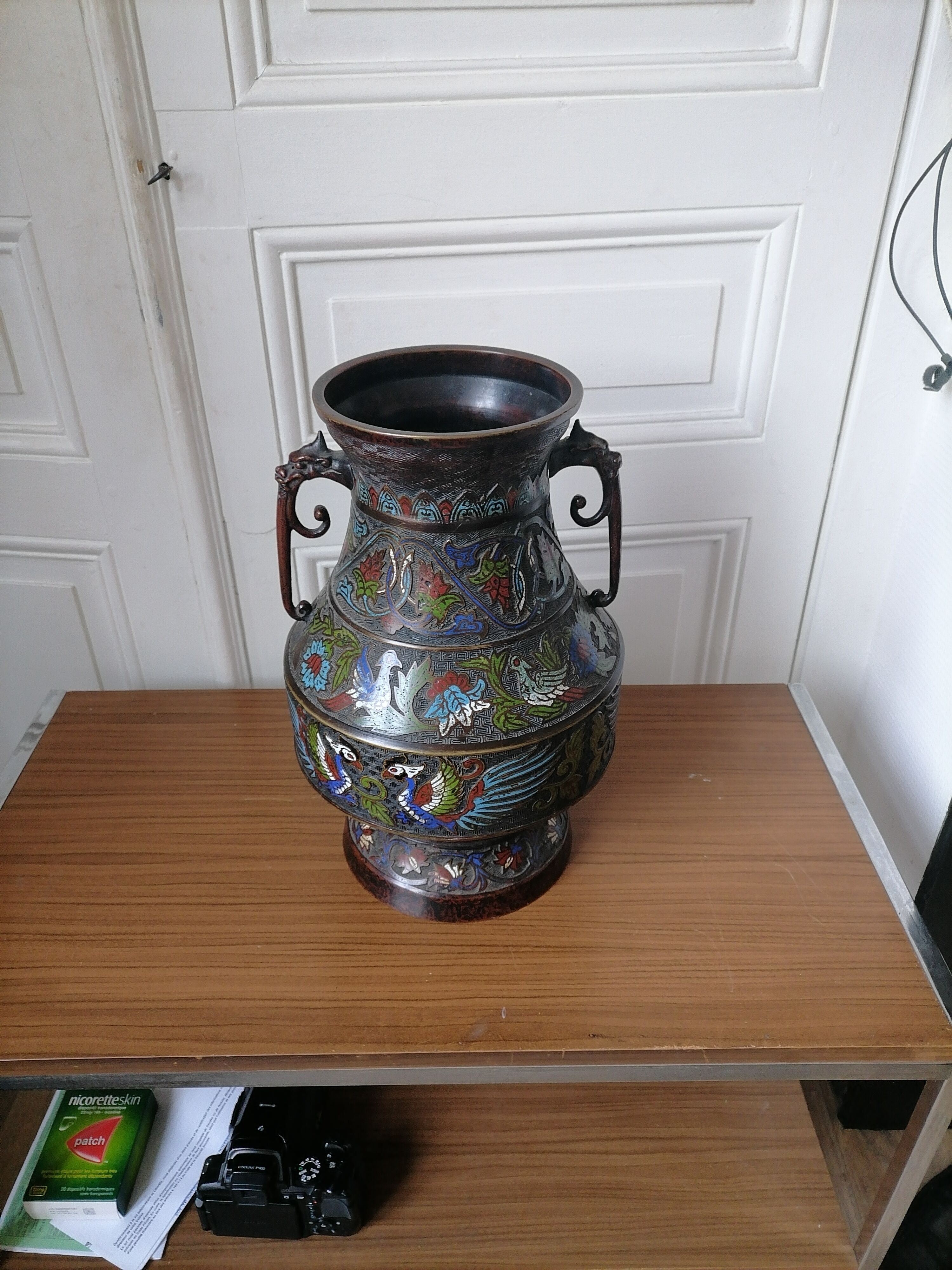 Japanese vase in bronze emaux partitioned 40cm meiji era