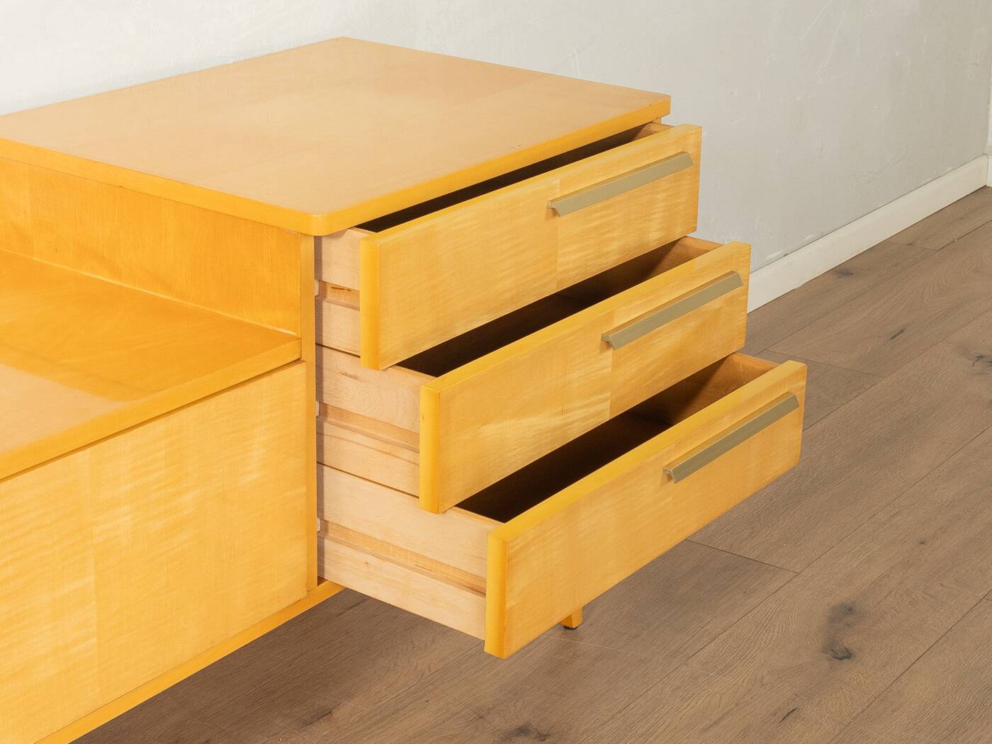 Commode élégante des années 1950, vintage