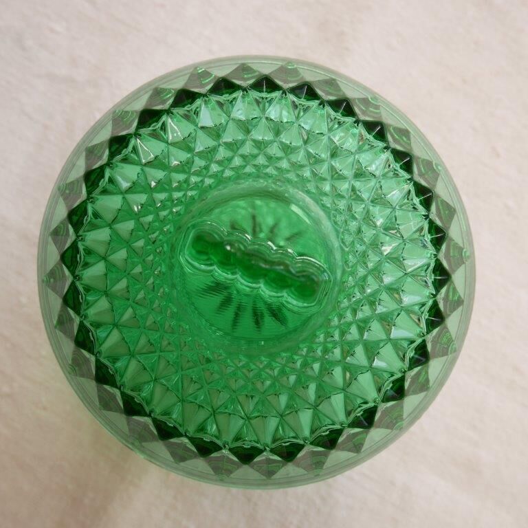 Candy or sugar maker in green glass Arcoroc