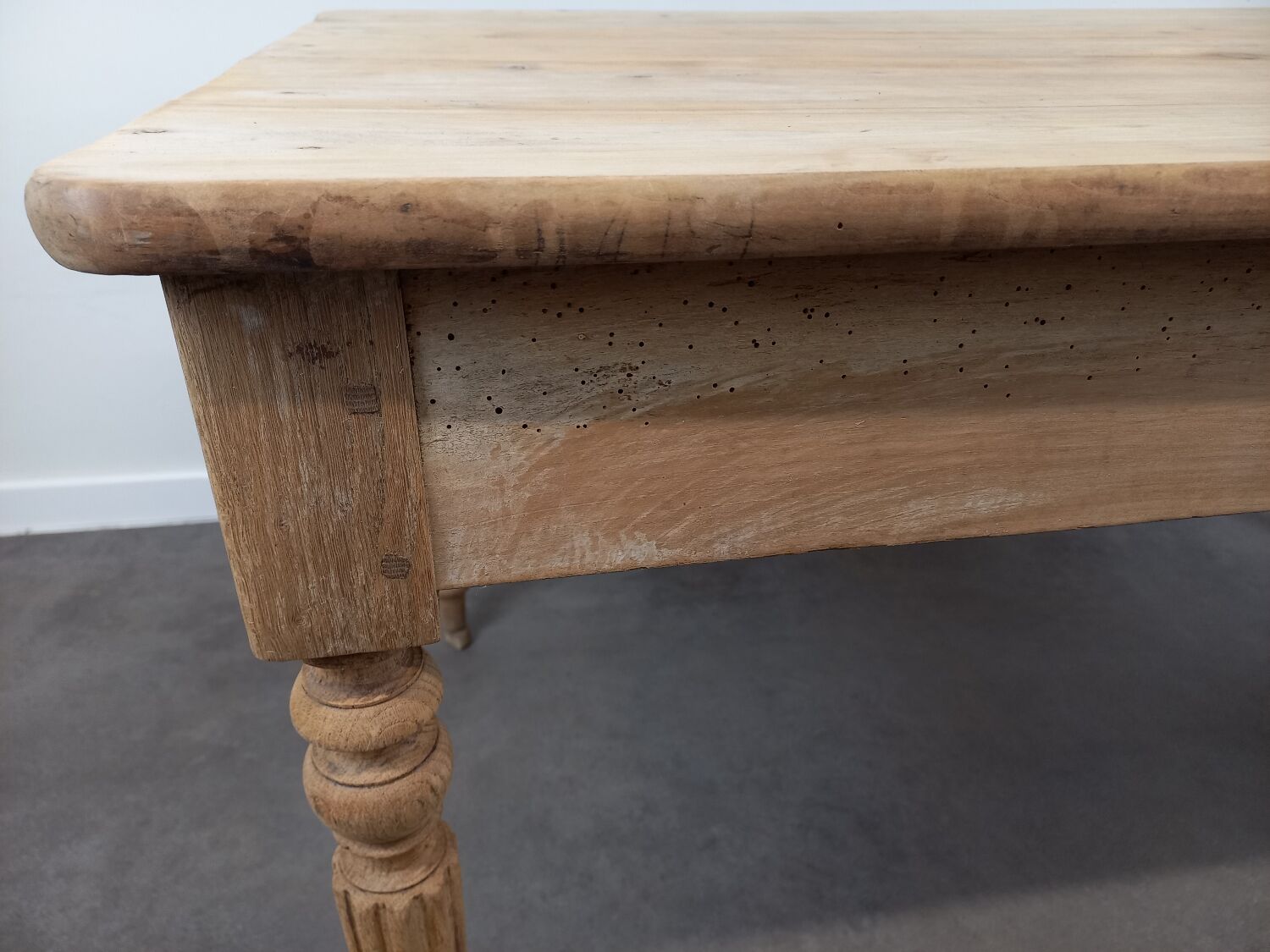 Farmhouse table