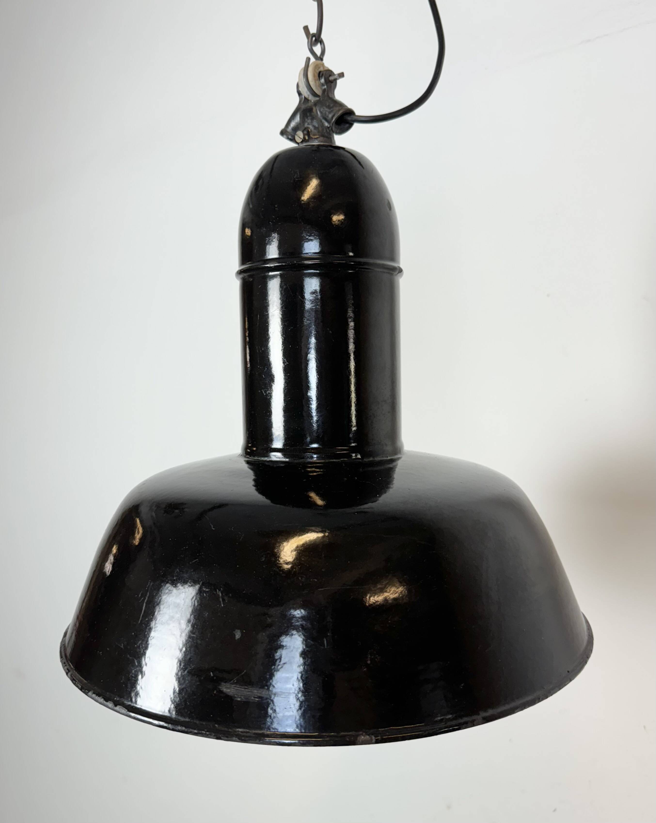 Industrial Black Enamel Factory Lamp with Cast Iron Top, 1930s